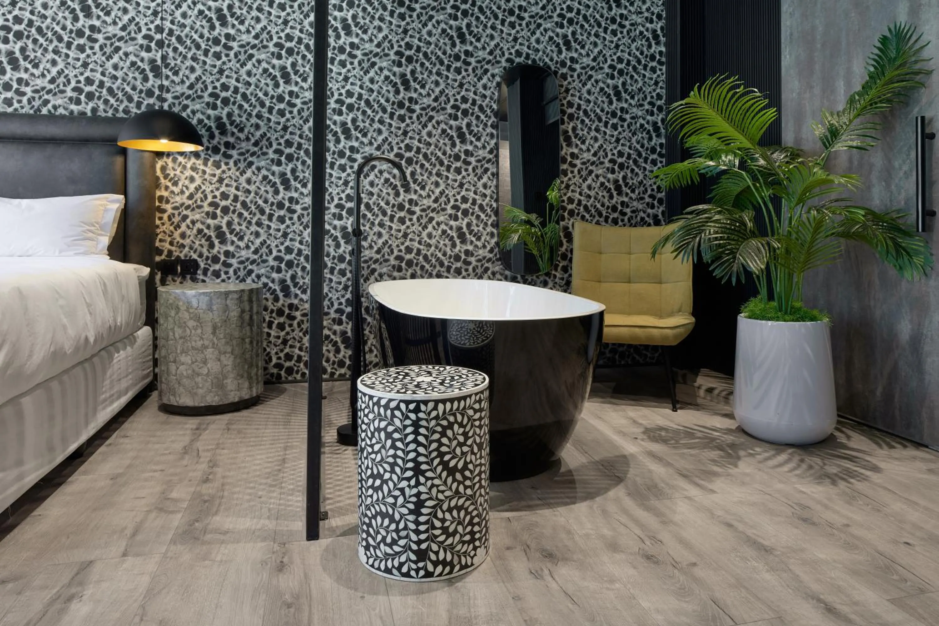 Bathroom, Bed in Cargo88 Hotel