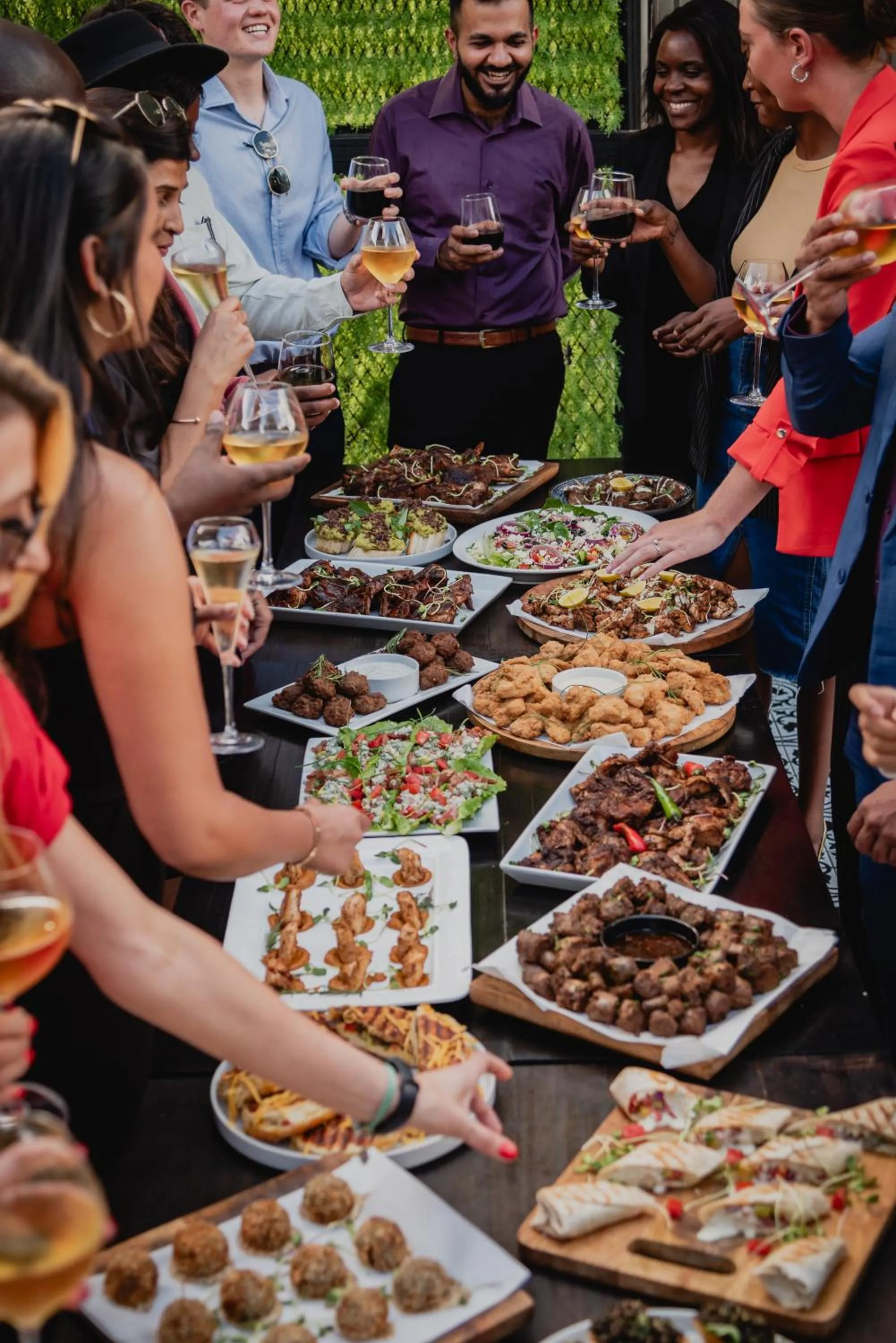 Restaurant/places to eat in Cargo88 Hotel