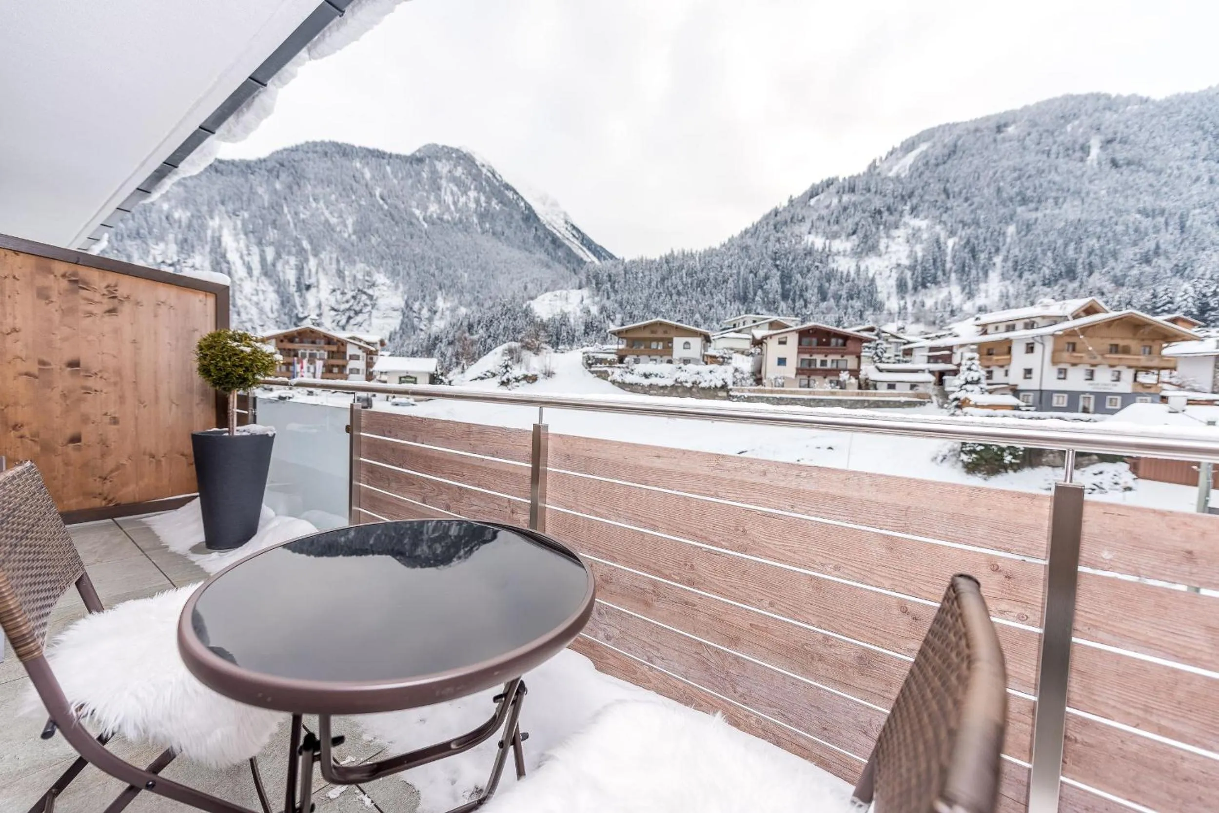 Balcony/Terrace in Mountain Resort M&M