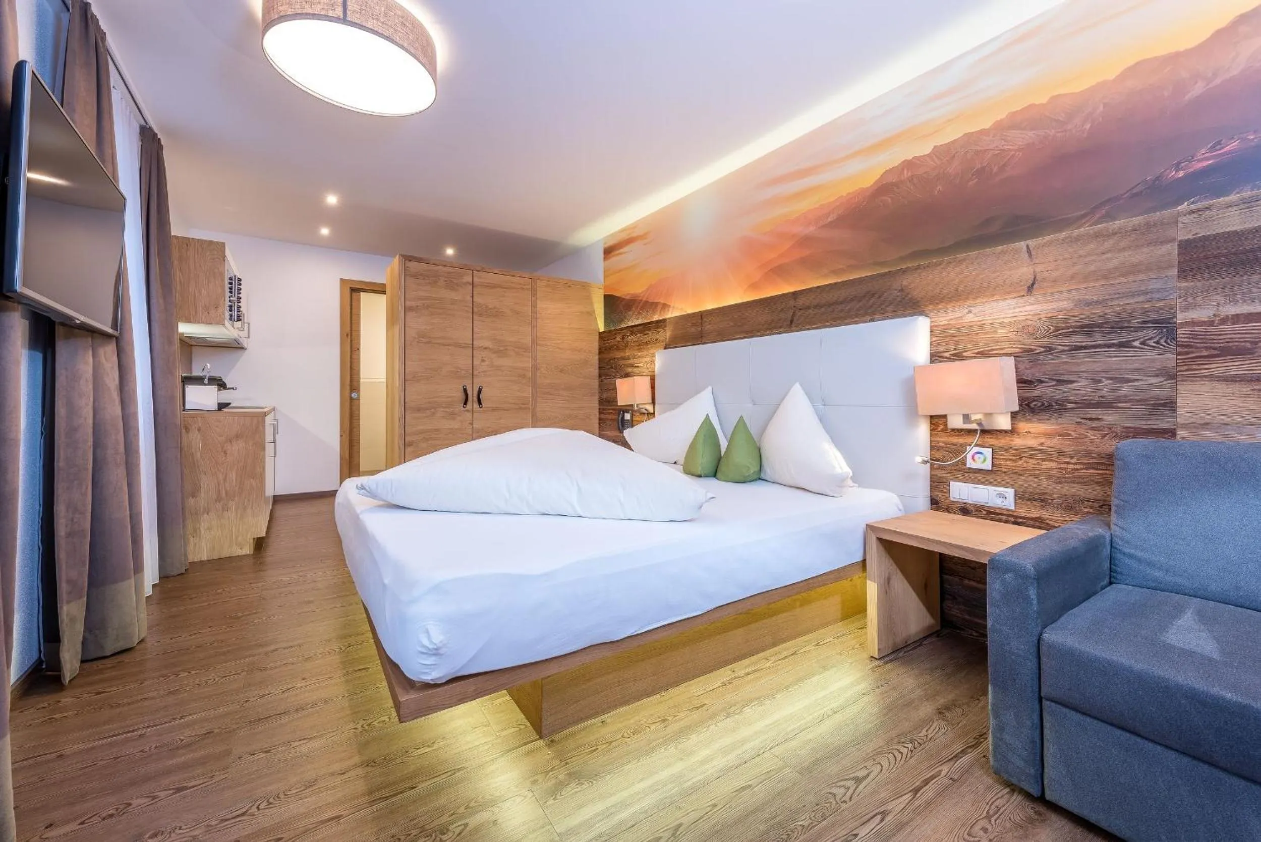 Bedroom, Bed in Mountain Resort M&M