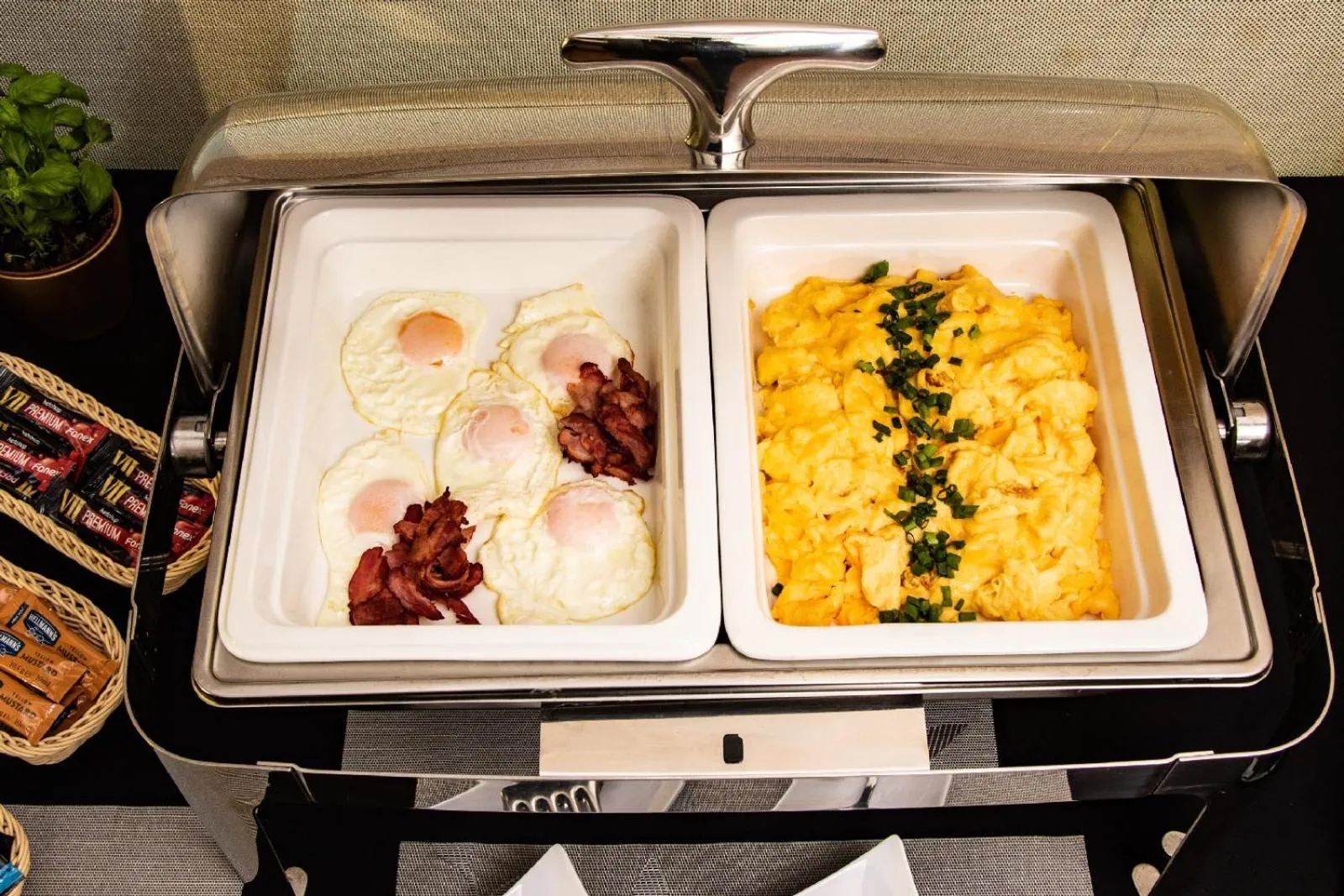 Breakfast in Hotel Olimp Business & Spa