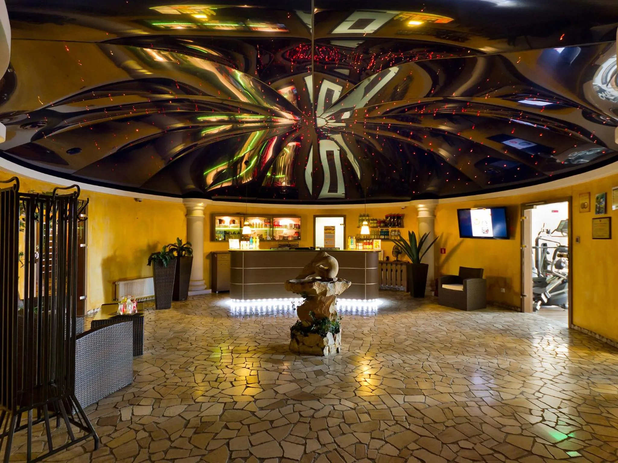 Lobby or reception in Hotel Olimp Business & Spa