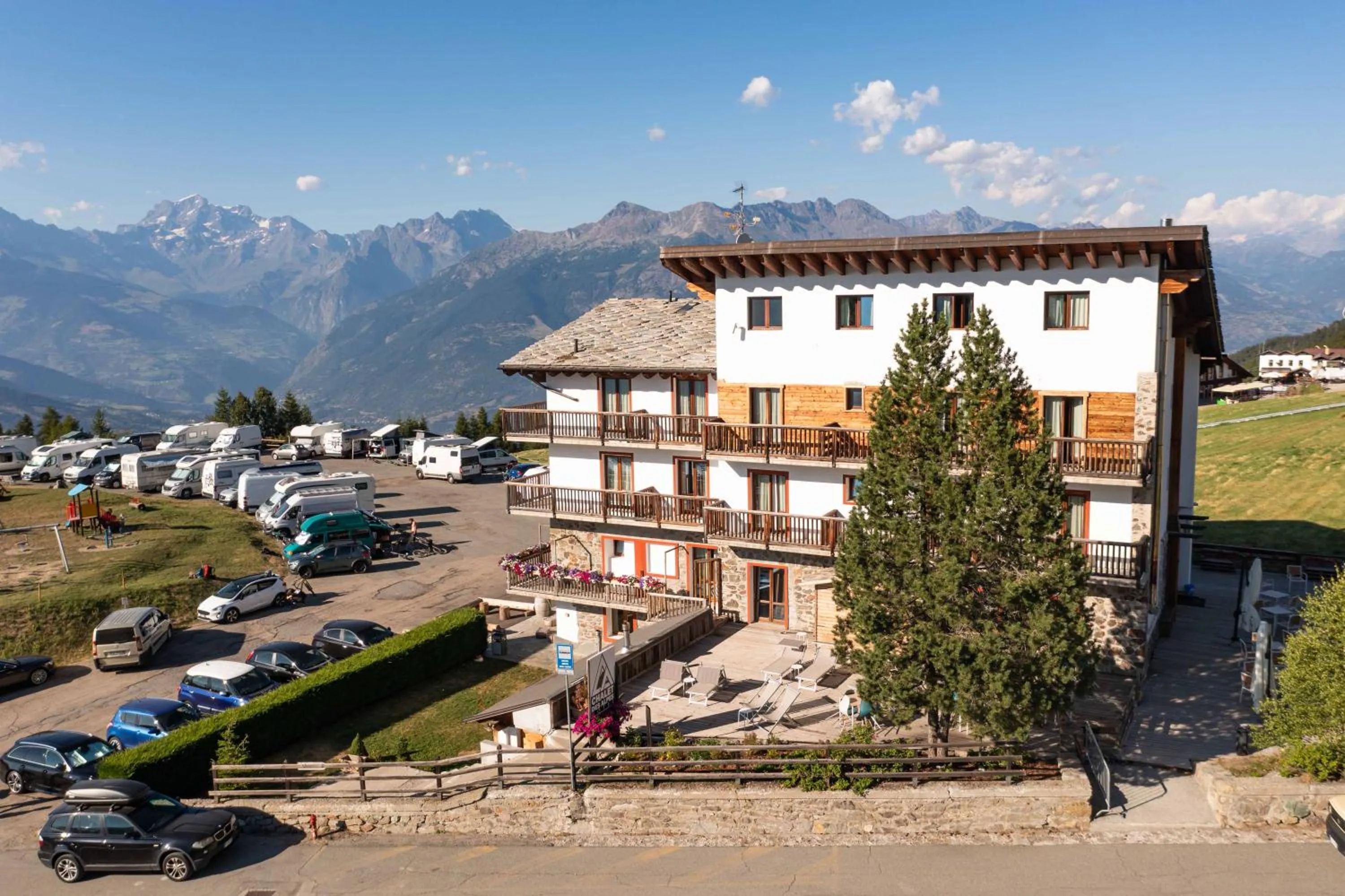 Property building in CHALET DES ALPES