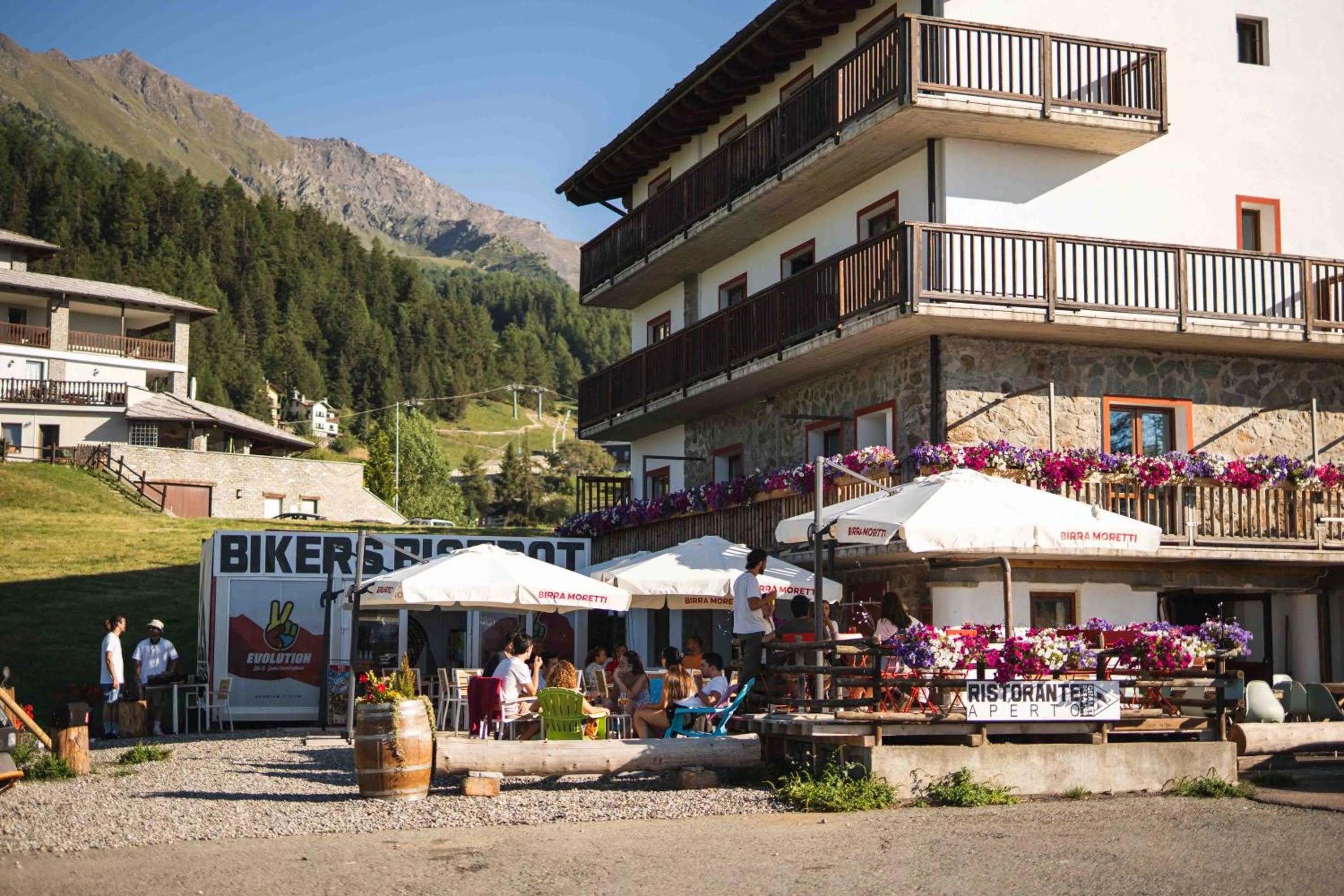 group of guests in CHALET DES ALPES