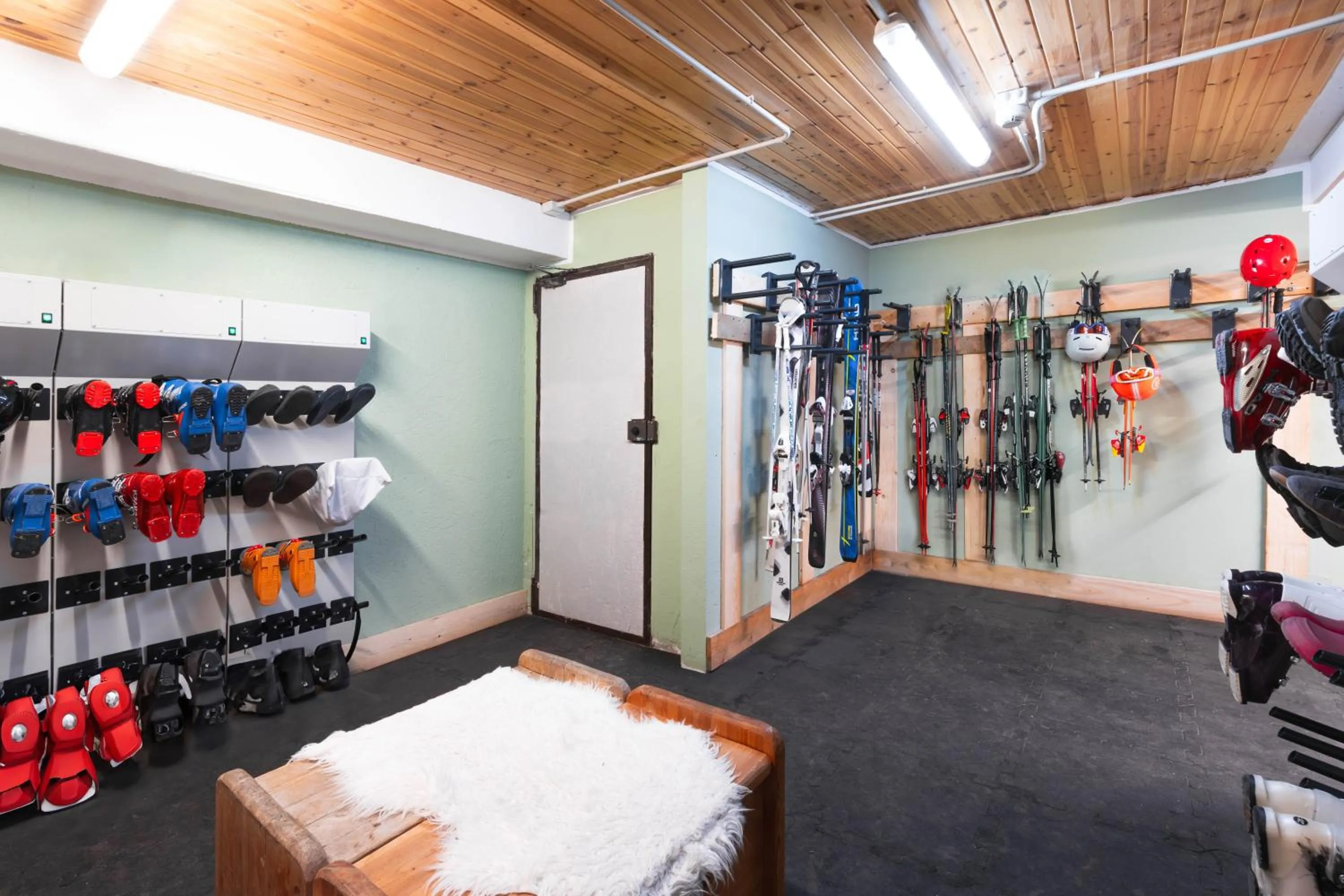 storage in CHALET DES ALPES