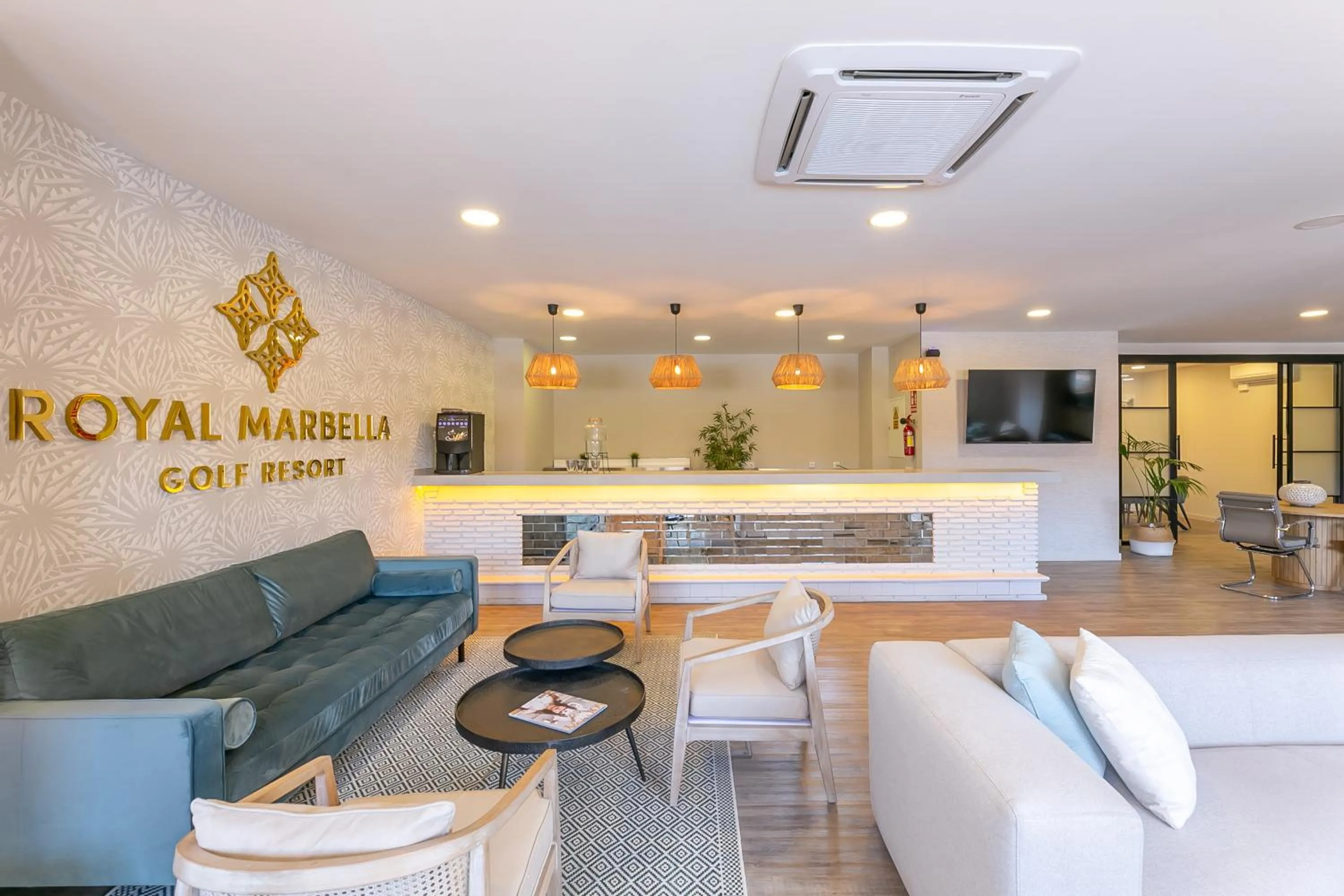 Lounge or bar in Royal Marbella Golf Resort