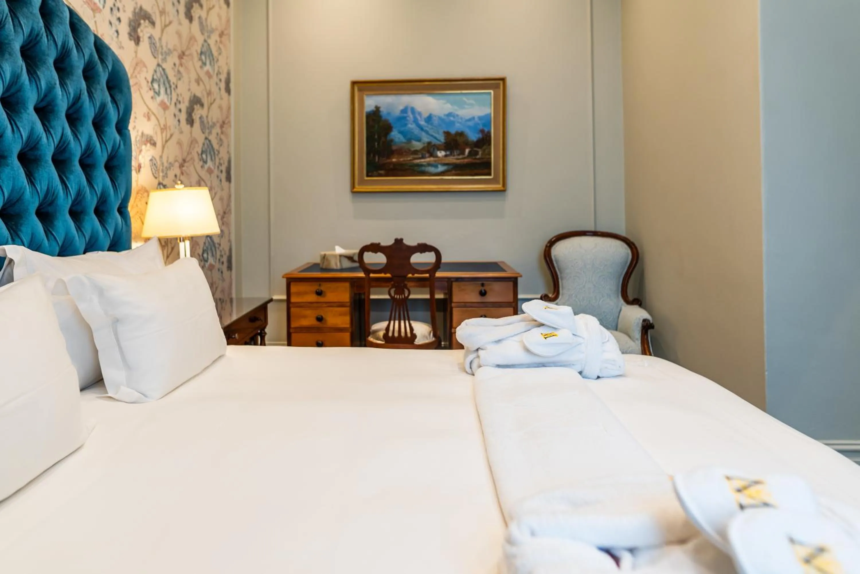 Bed in The Monarch Hotel