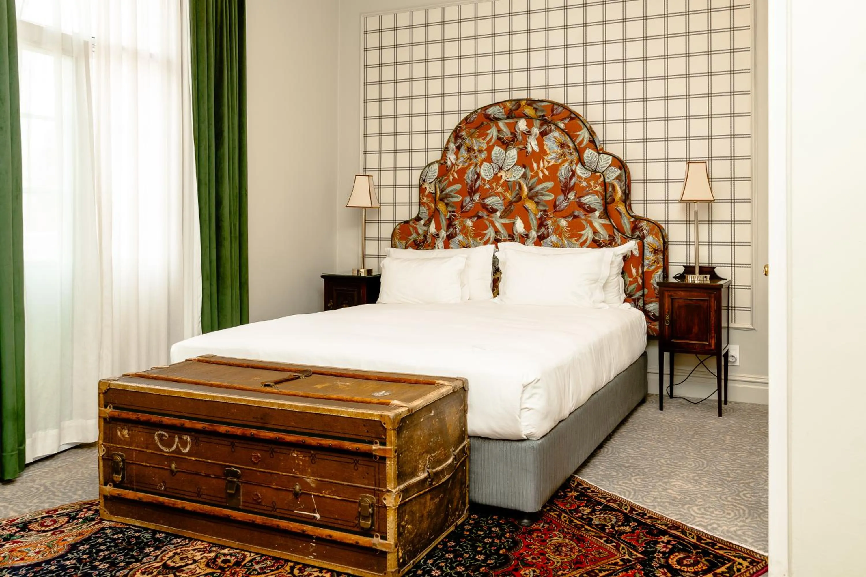 Bed in The Monarch Hotel