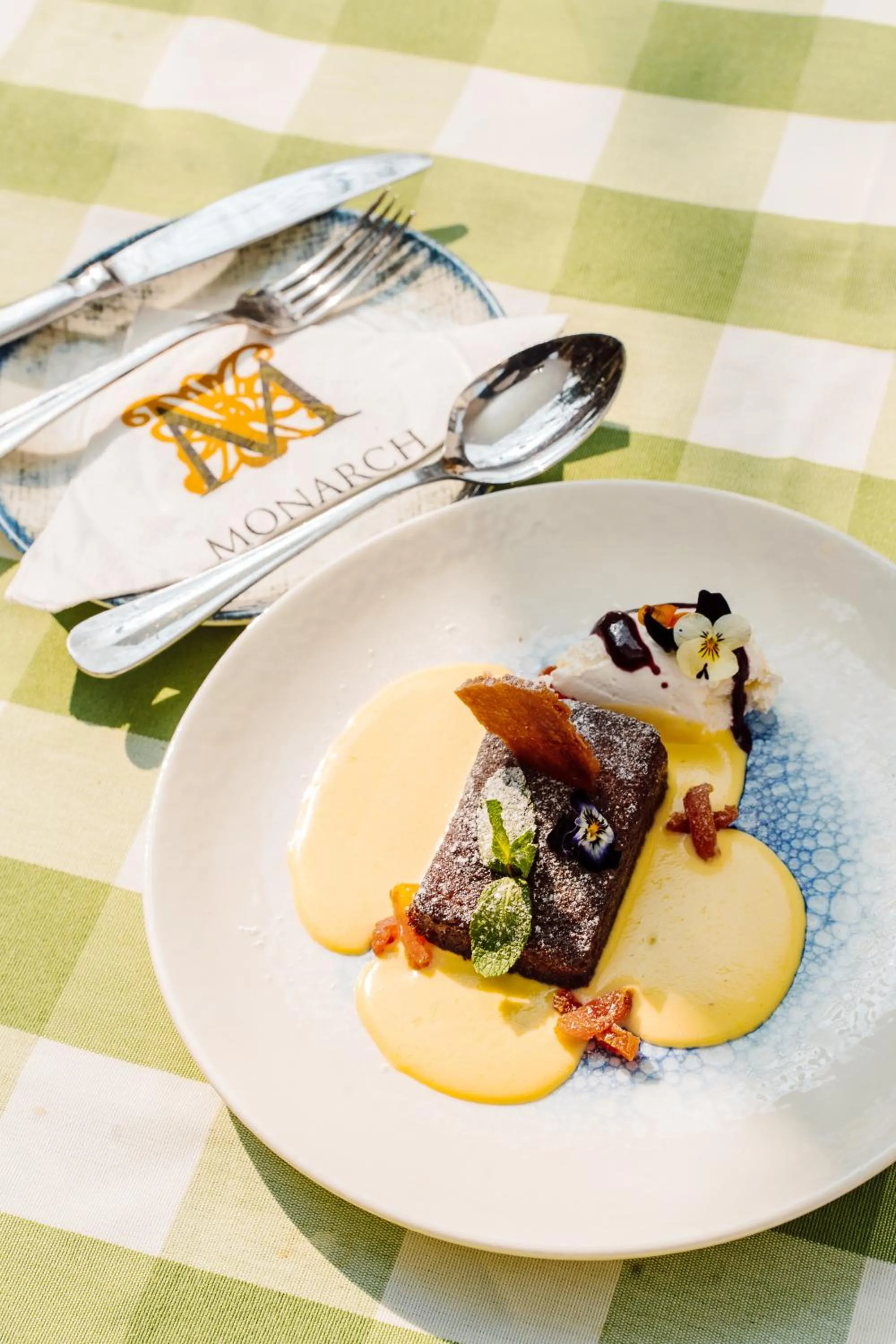 Food and drinks in The Monarch Hotel