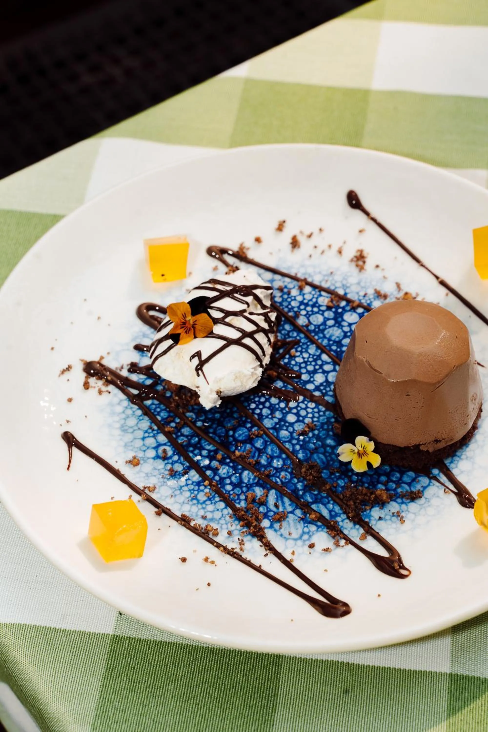 Food and drinks in The Monarch Hotel