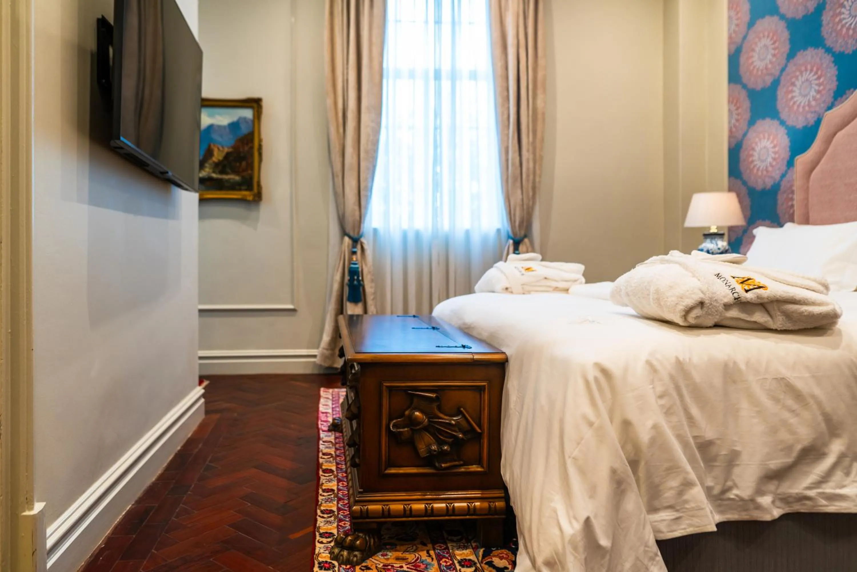 Bed in The Monarch Hotel