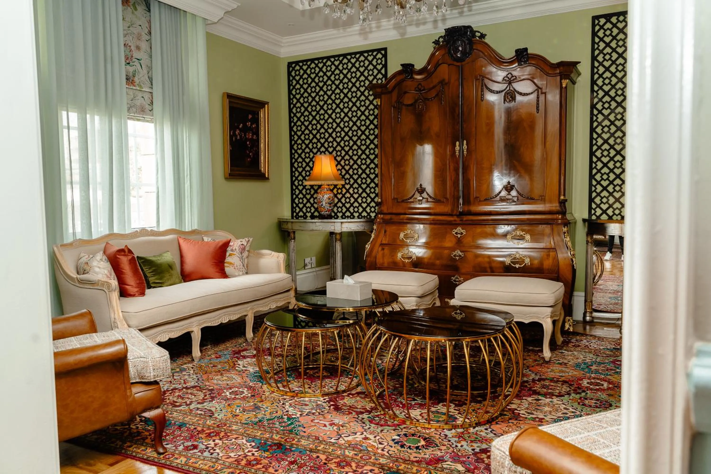 Living room in The Monarch Hotel