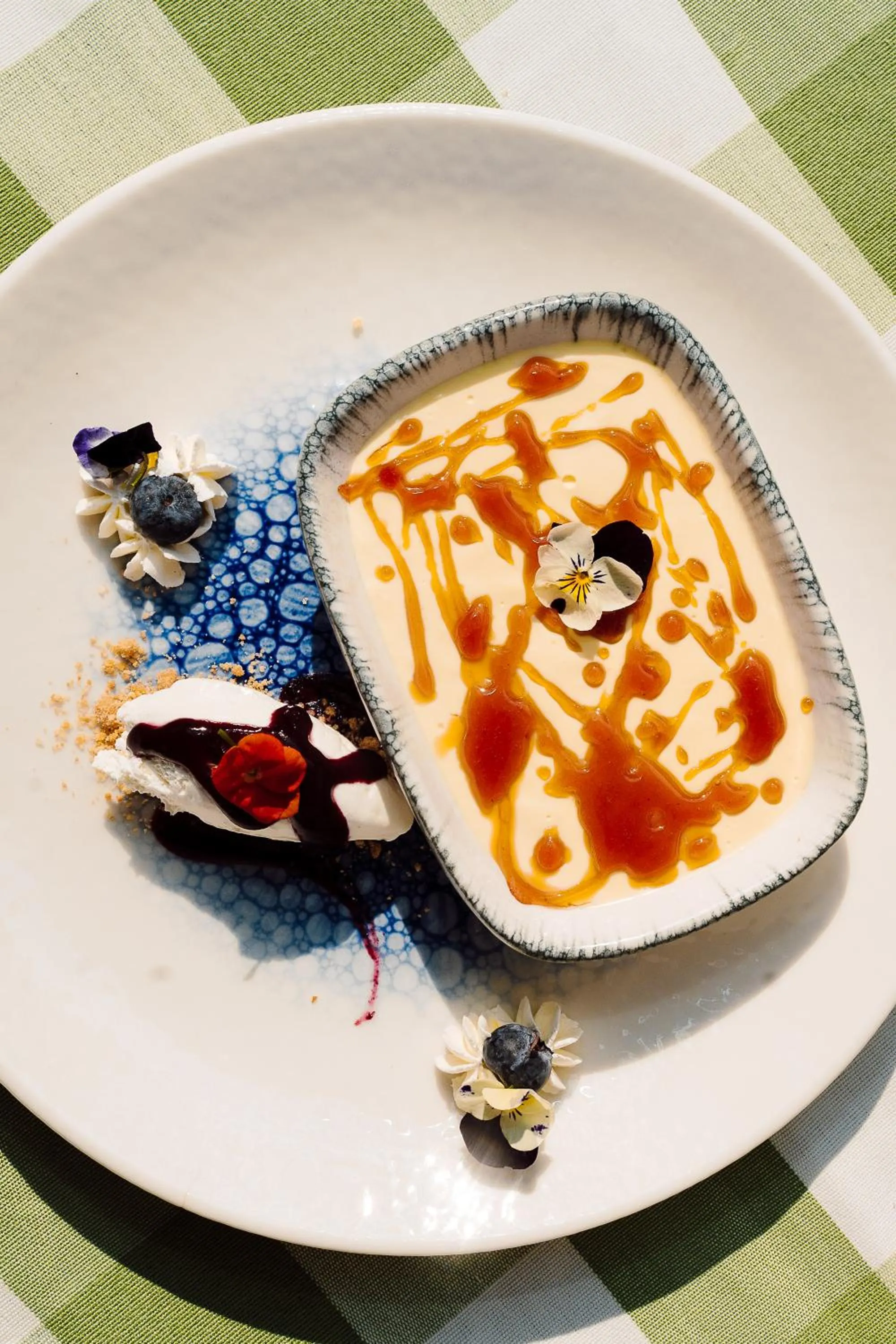 Food and drinks in The Monarch Hotel