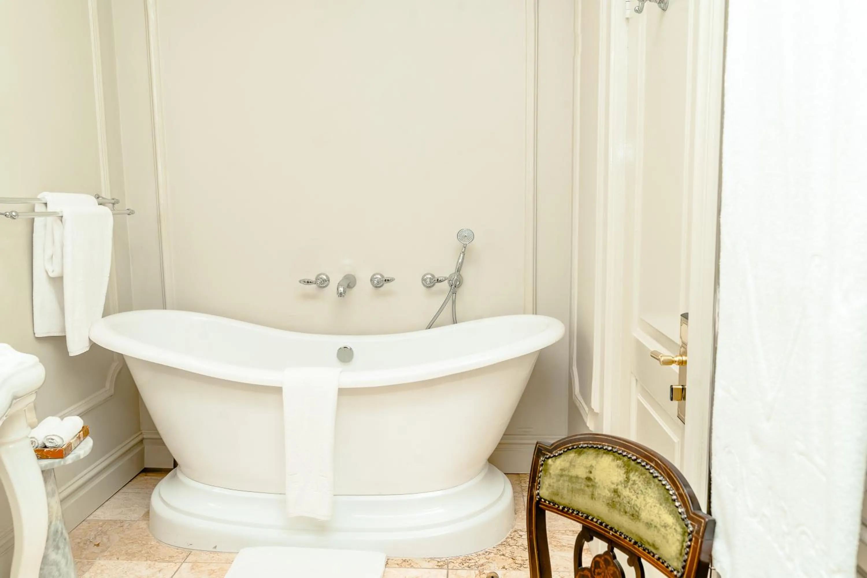 Bathroom in The Monarch Hotel