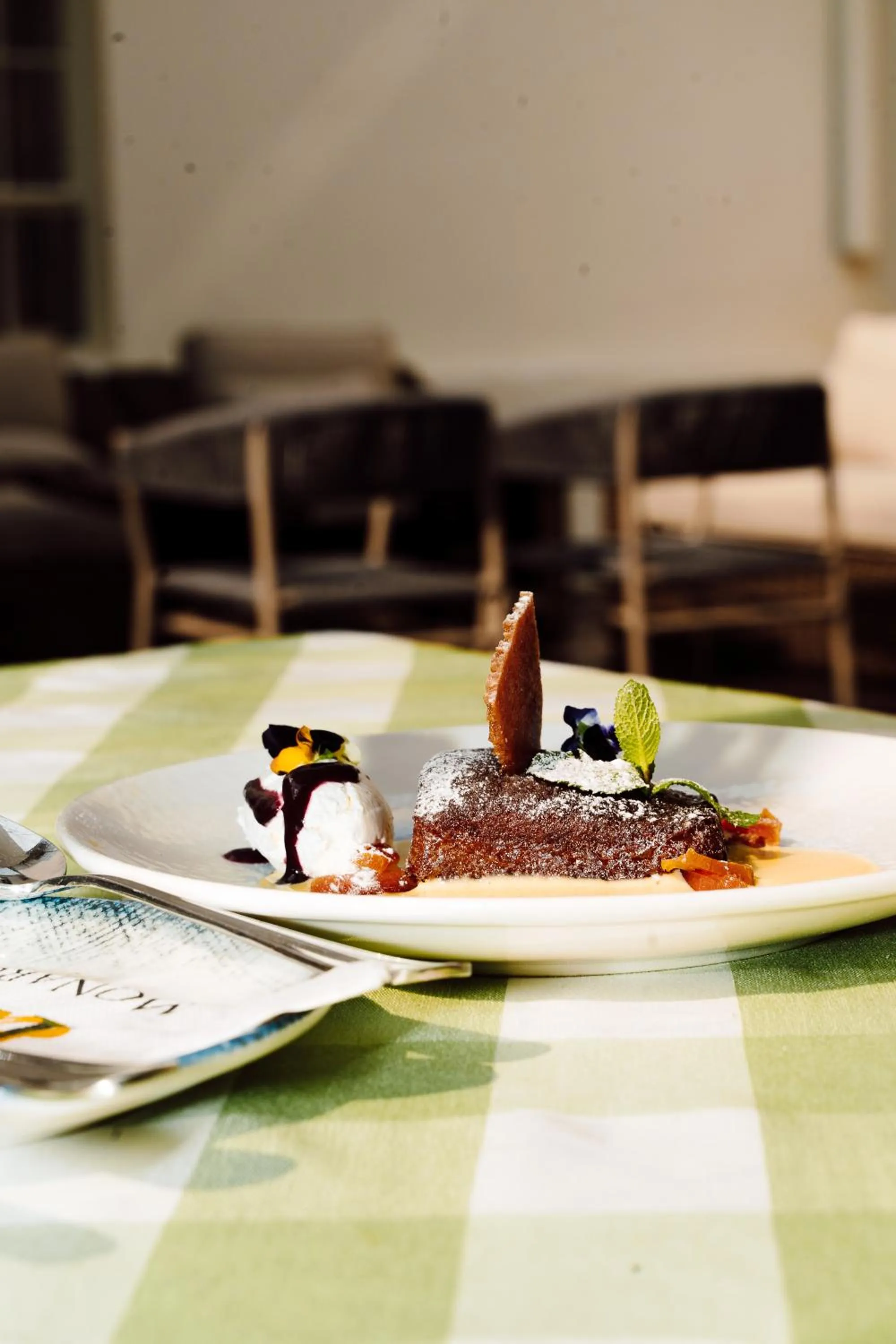 Food and drinks in The Monarch Hotel