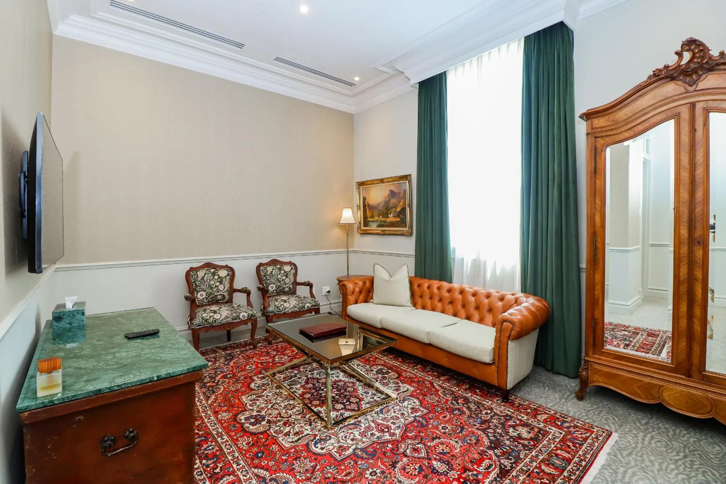 Junior Suite in The Monarch Hotel Junior Suite in The Monarch Hotel