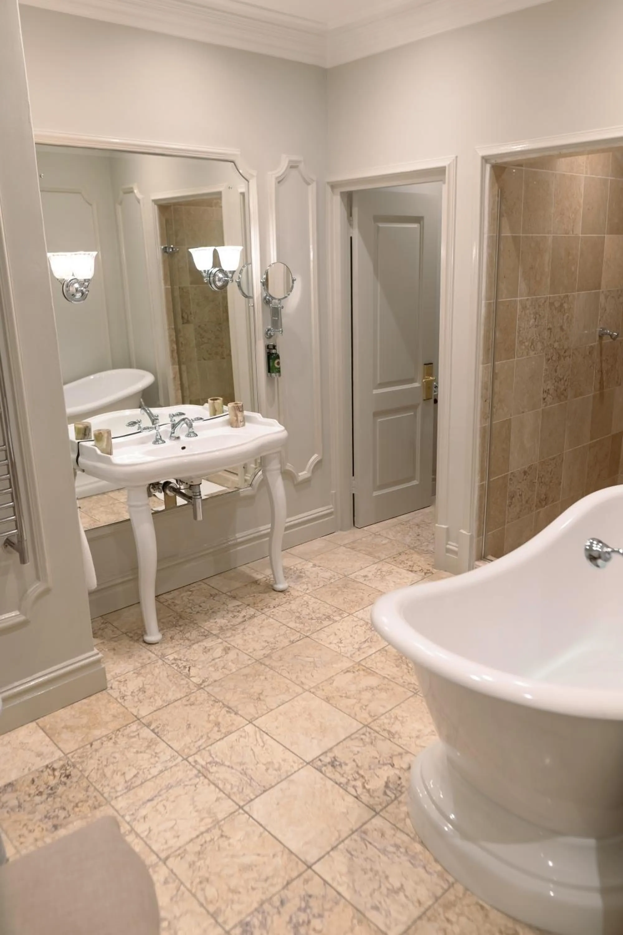 Bathroom in The Monarch Hotel