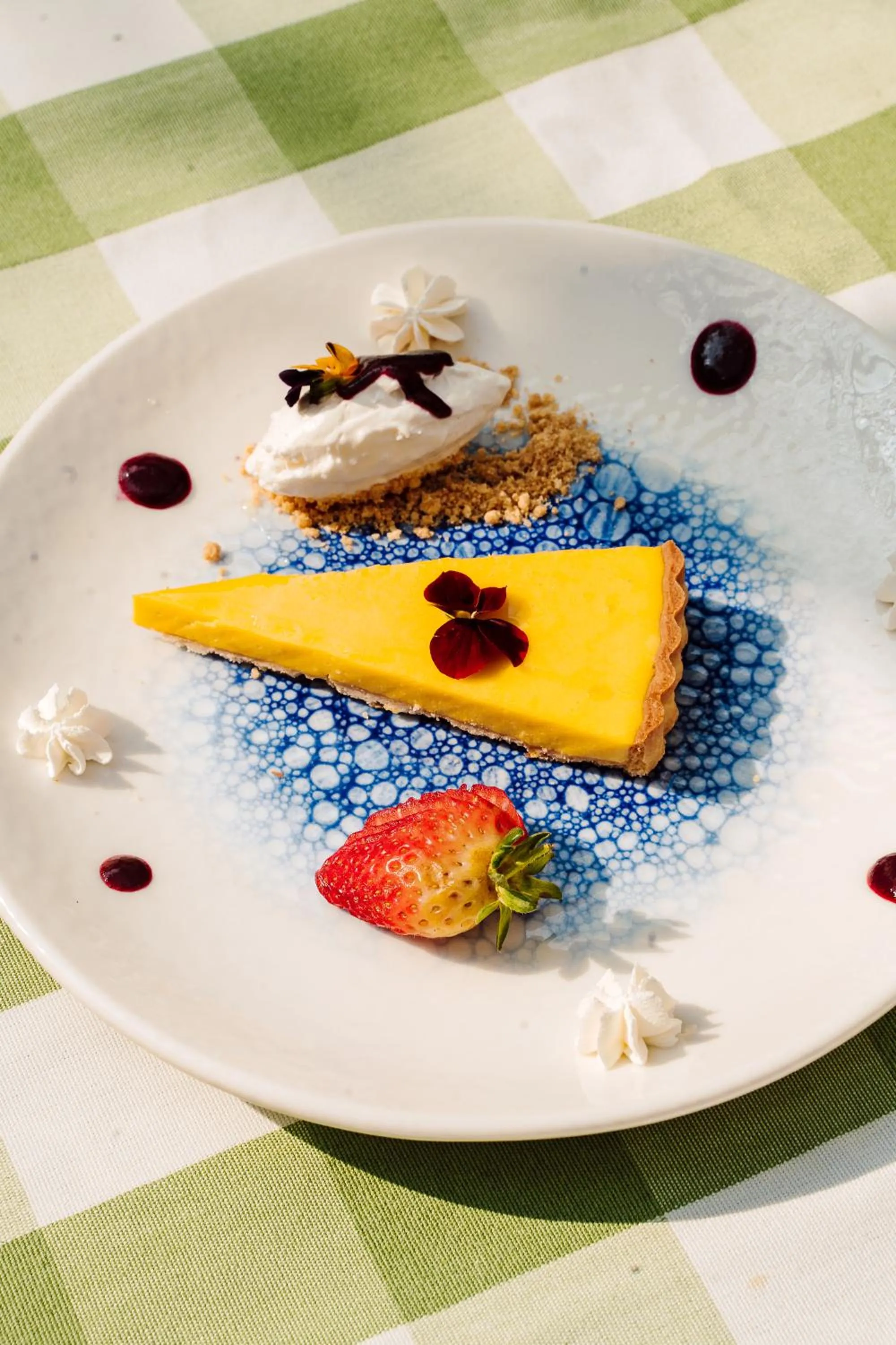 Food and drinks in The Monarch Hotel