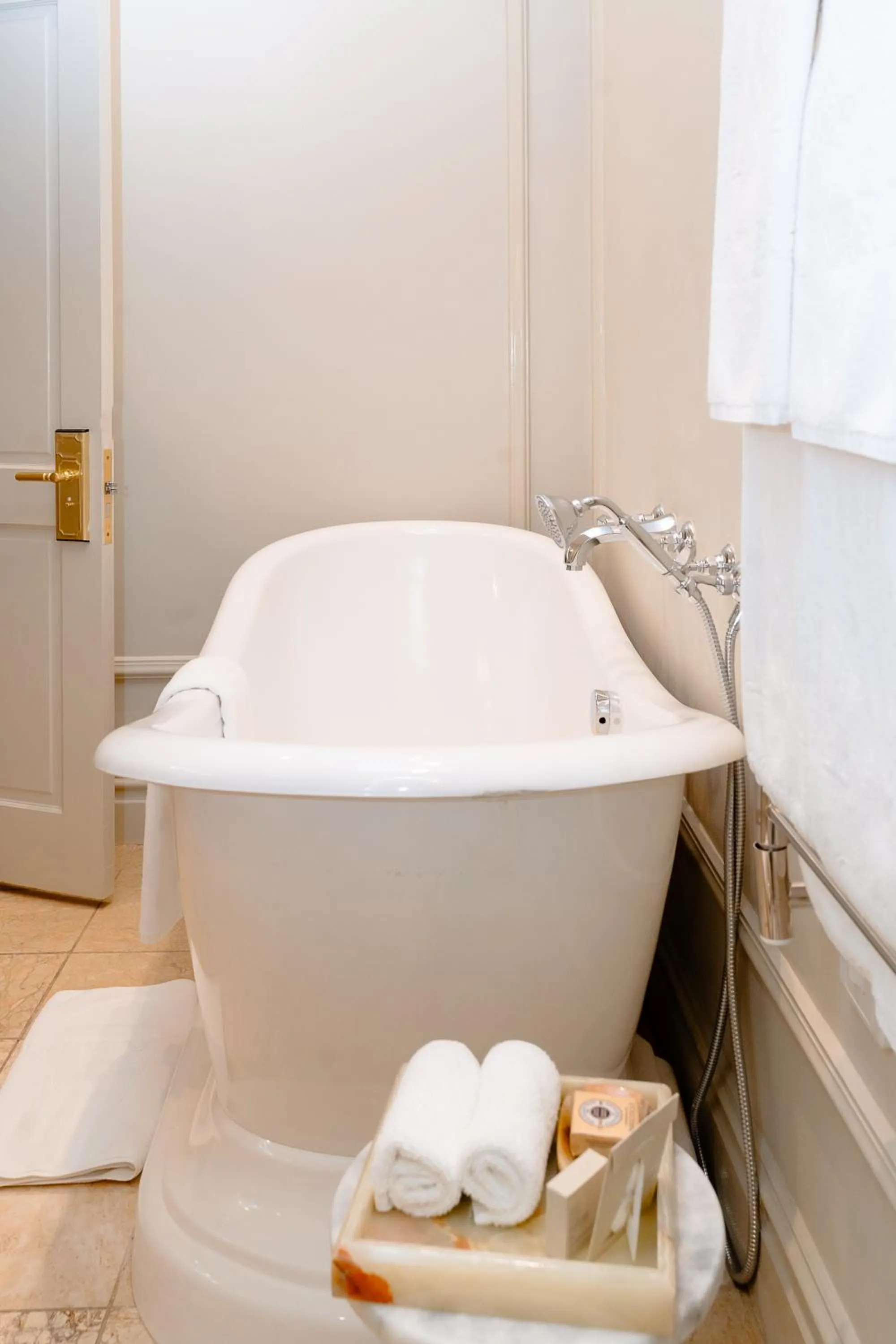 Bathroom in The Monarch Hotel