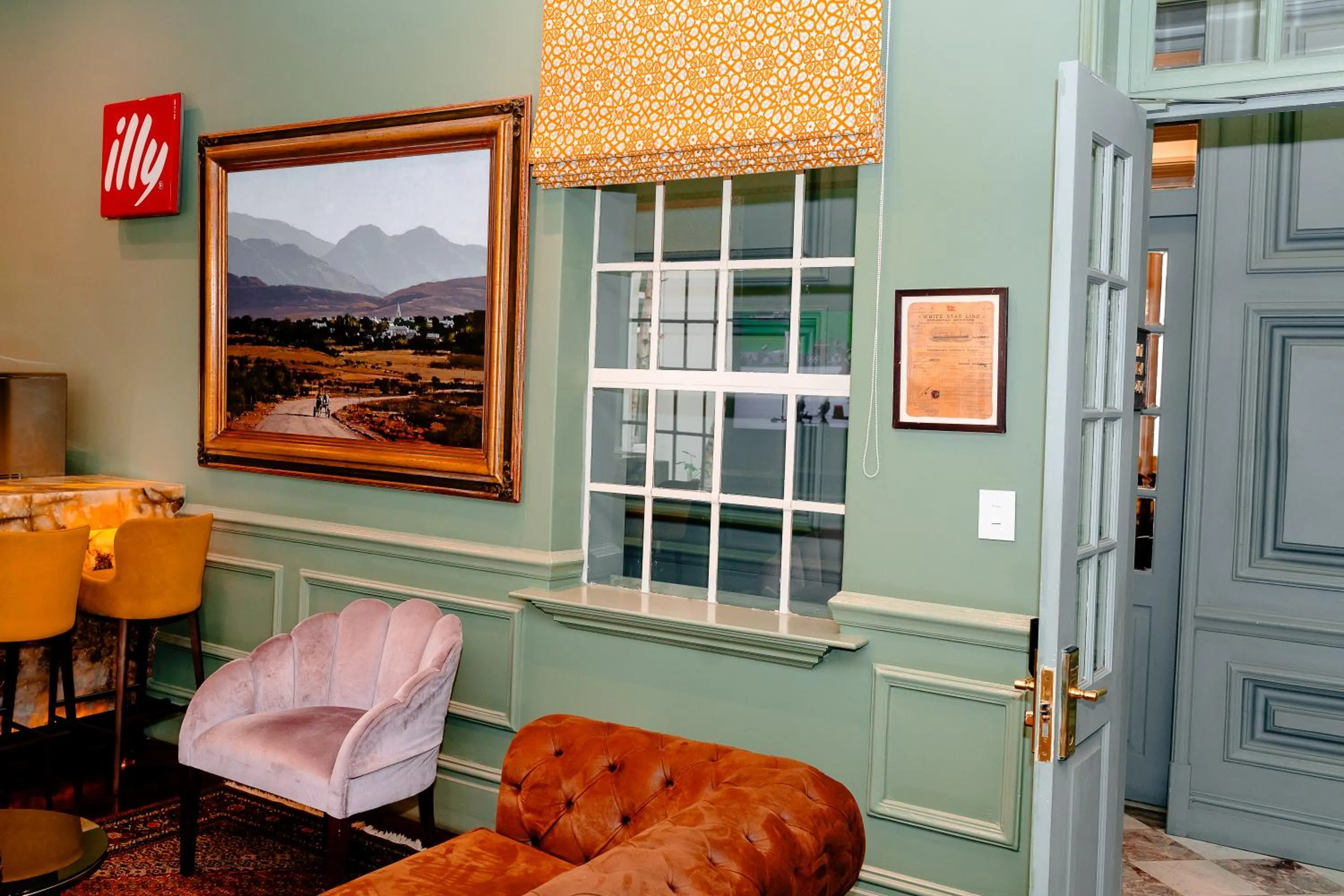 Living room in The Monarch Hotel