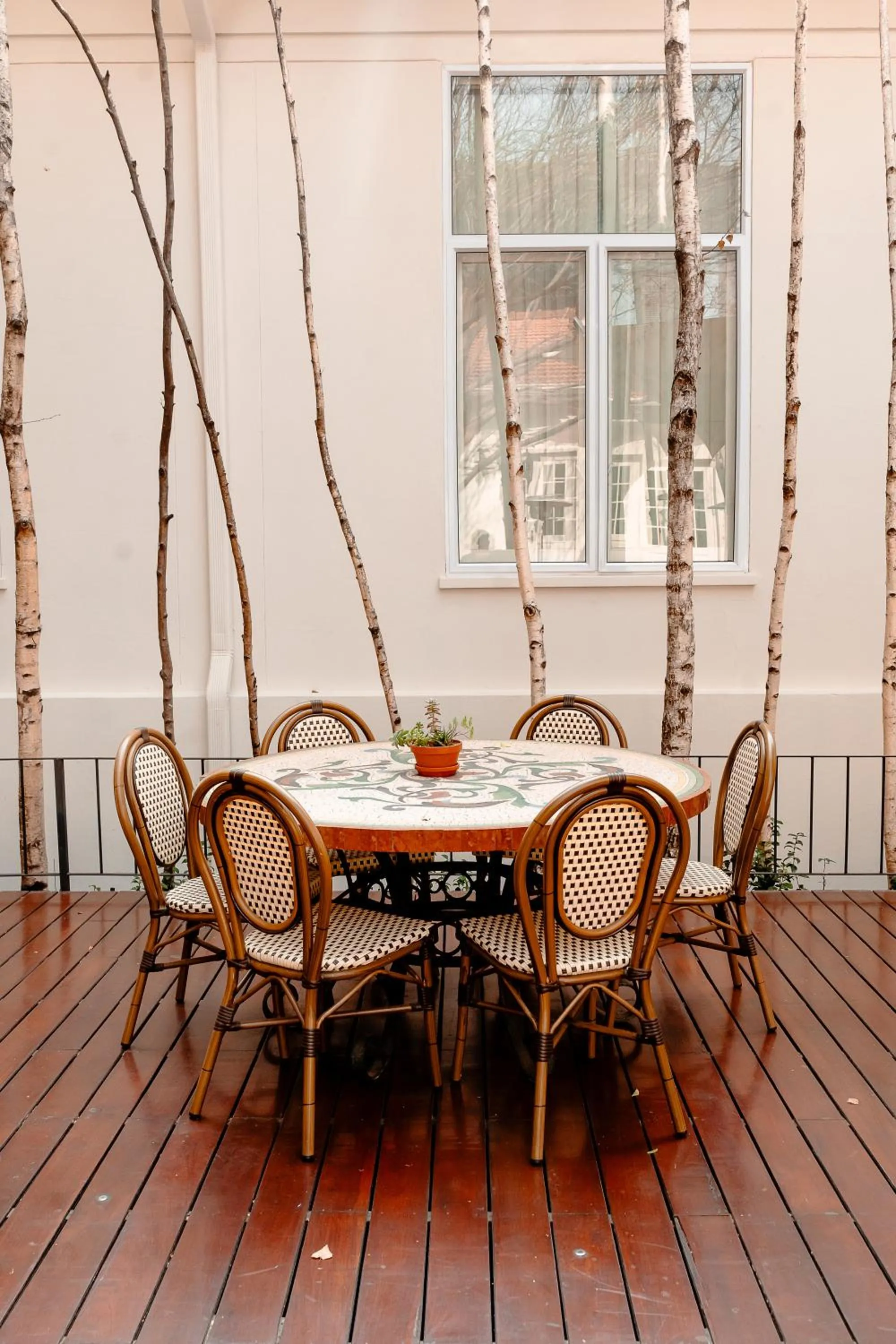 Patio in The Monarch Hotel