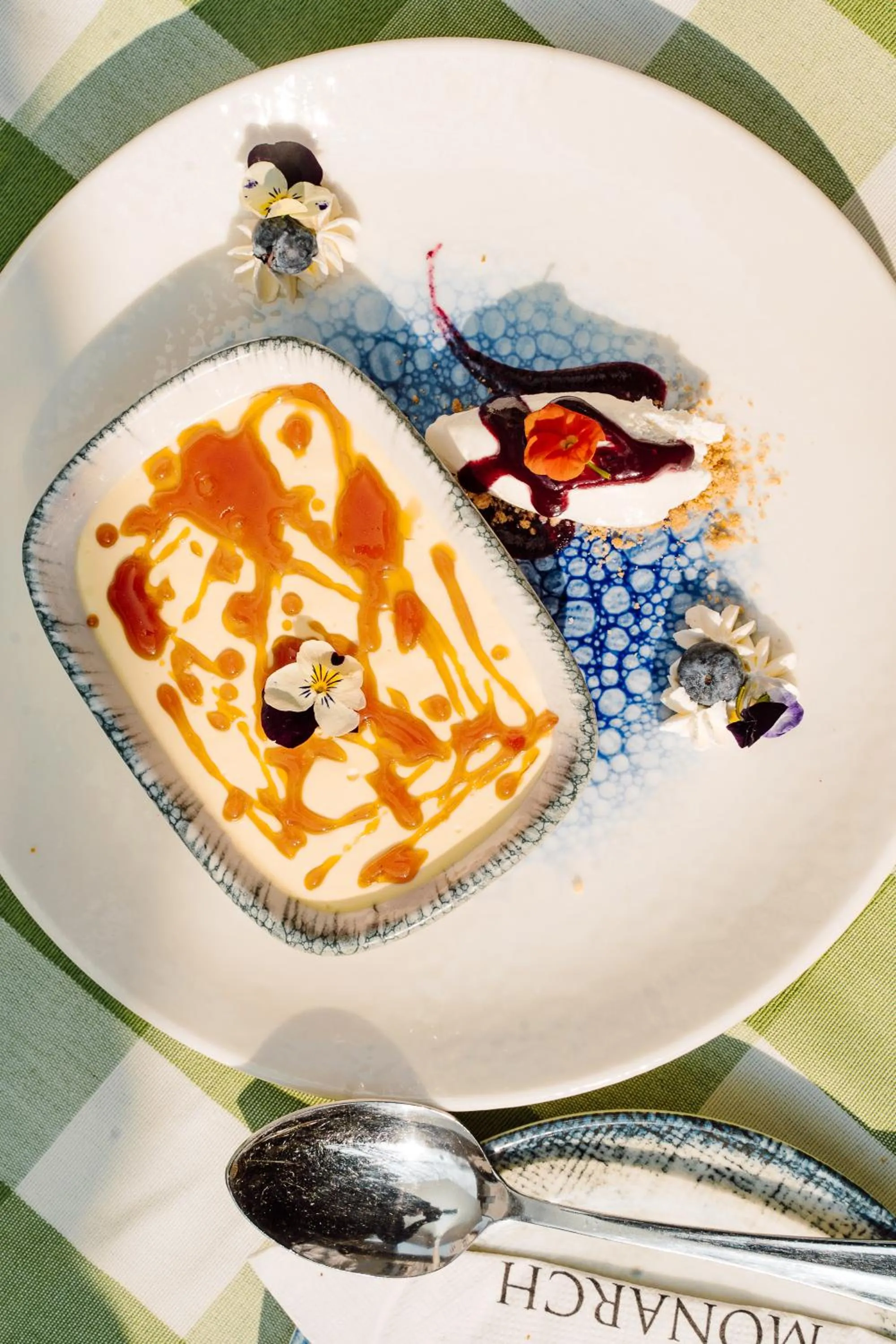 Food and drinks in The Monarch Hotel