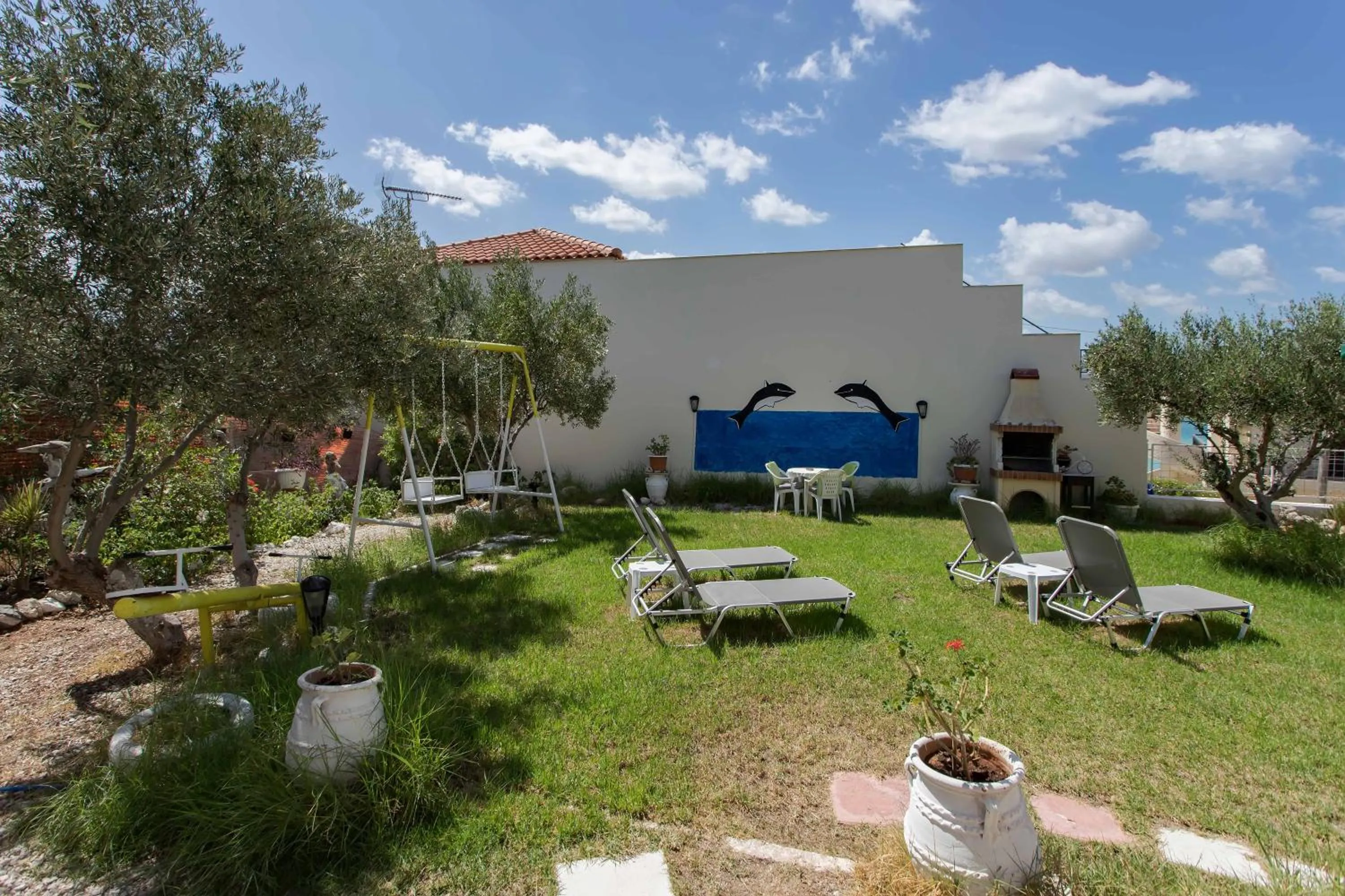 BBQ facilities in Manos Apartments