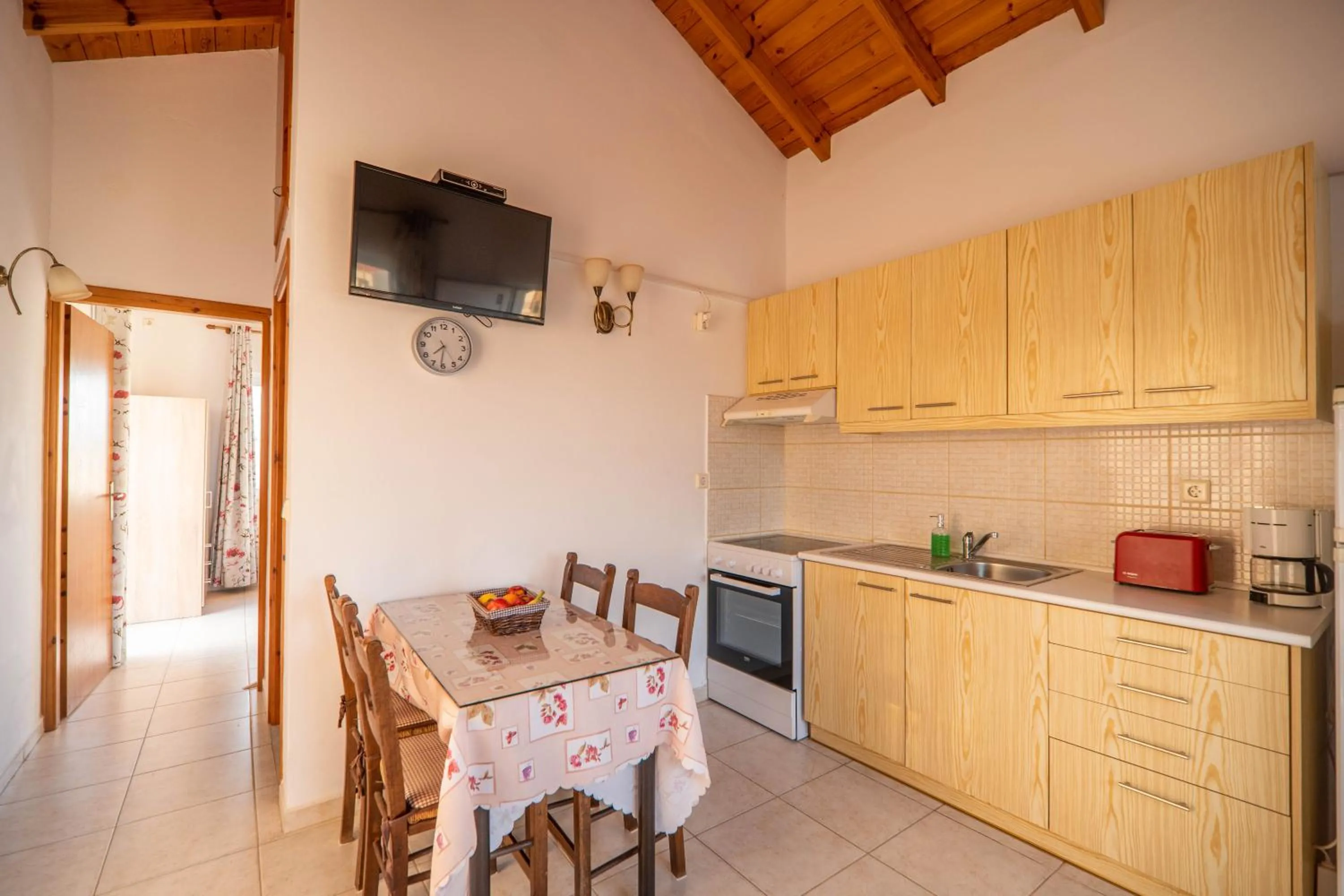 Kitchen or kitchenette in Manos Apartments