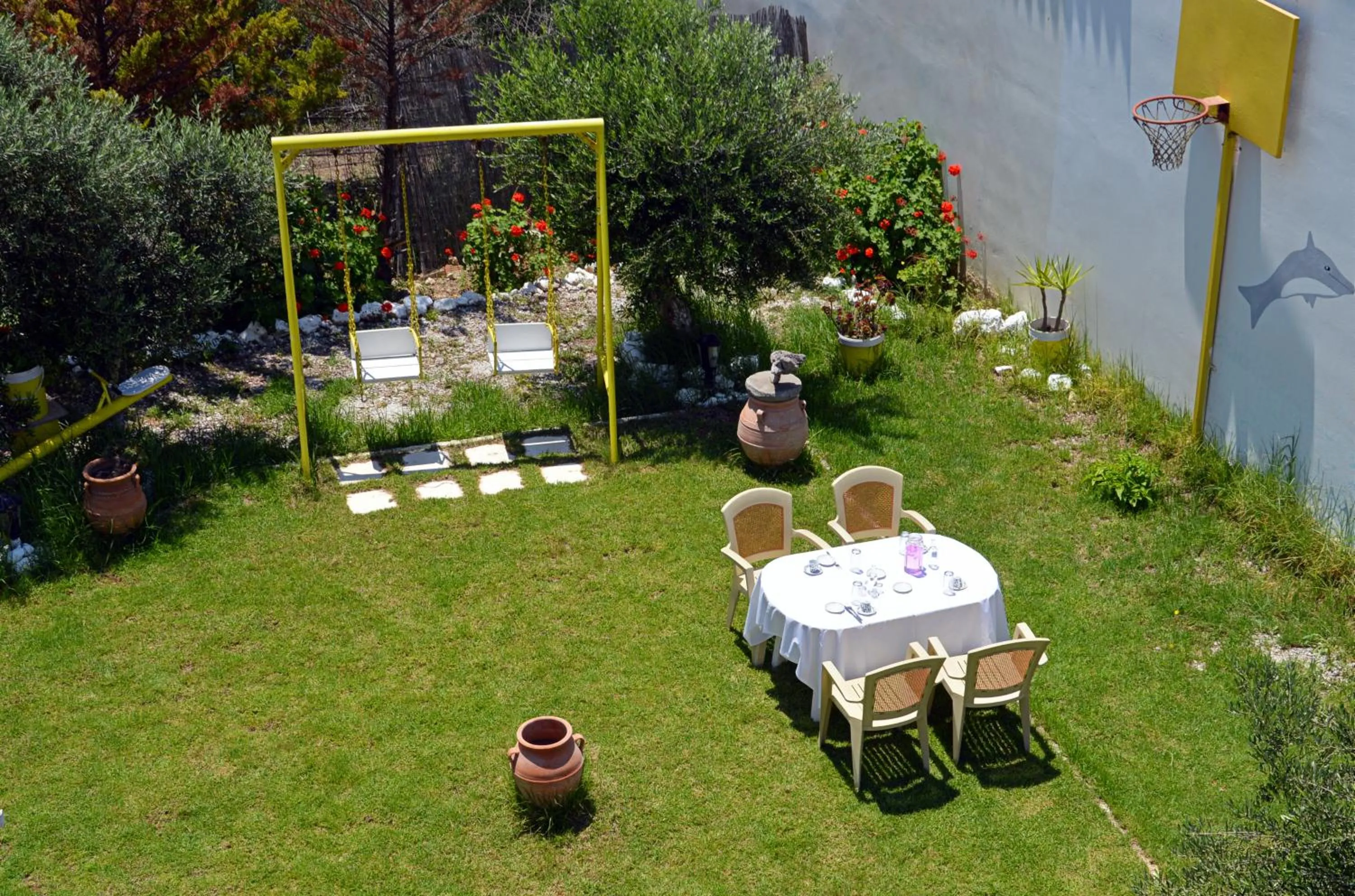 Property building in Manos Apartments
