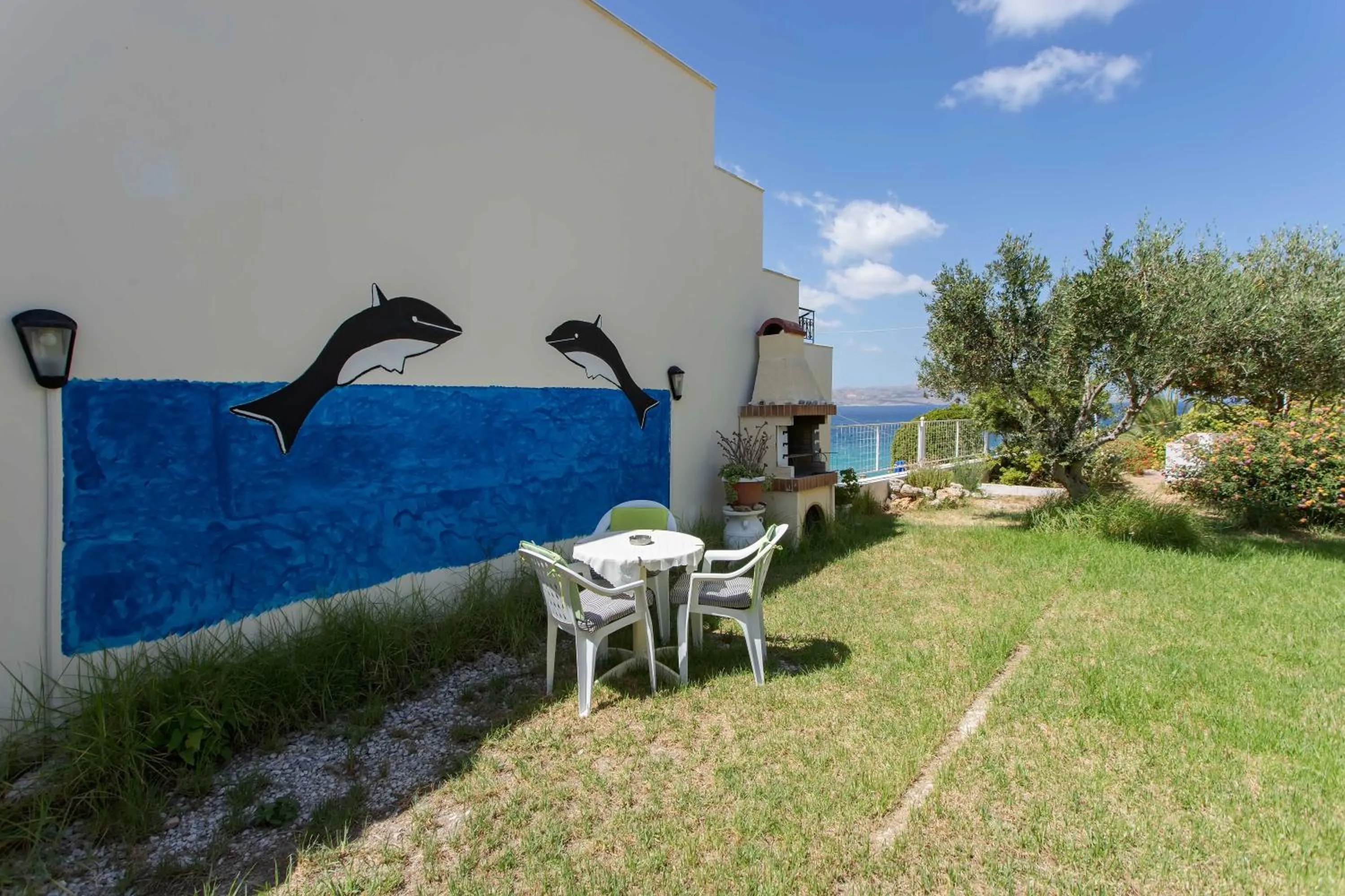 BBQ facilities in Manos Apartments