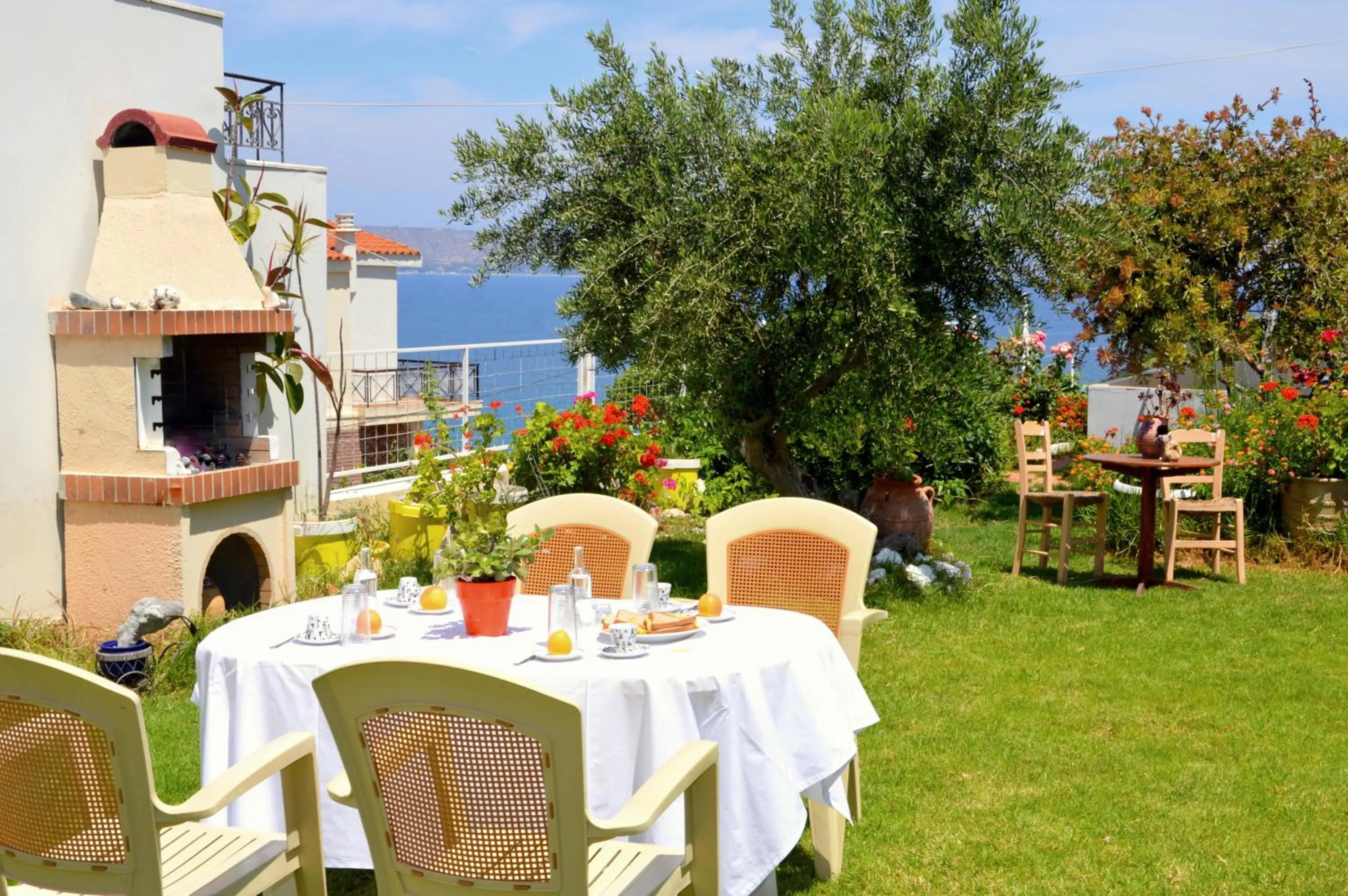 Property building in Manos Apartments