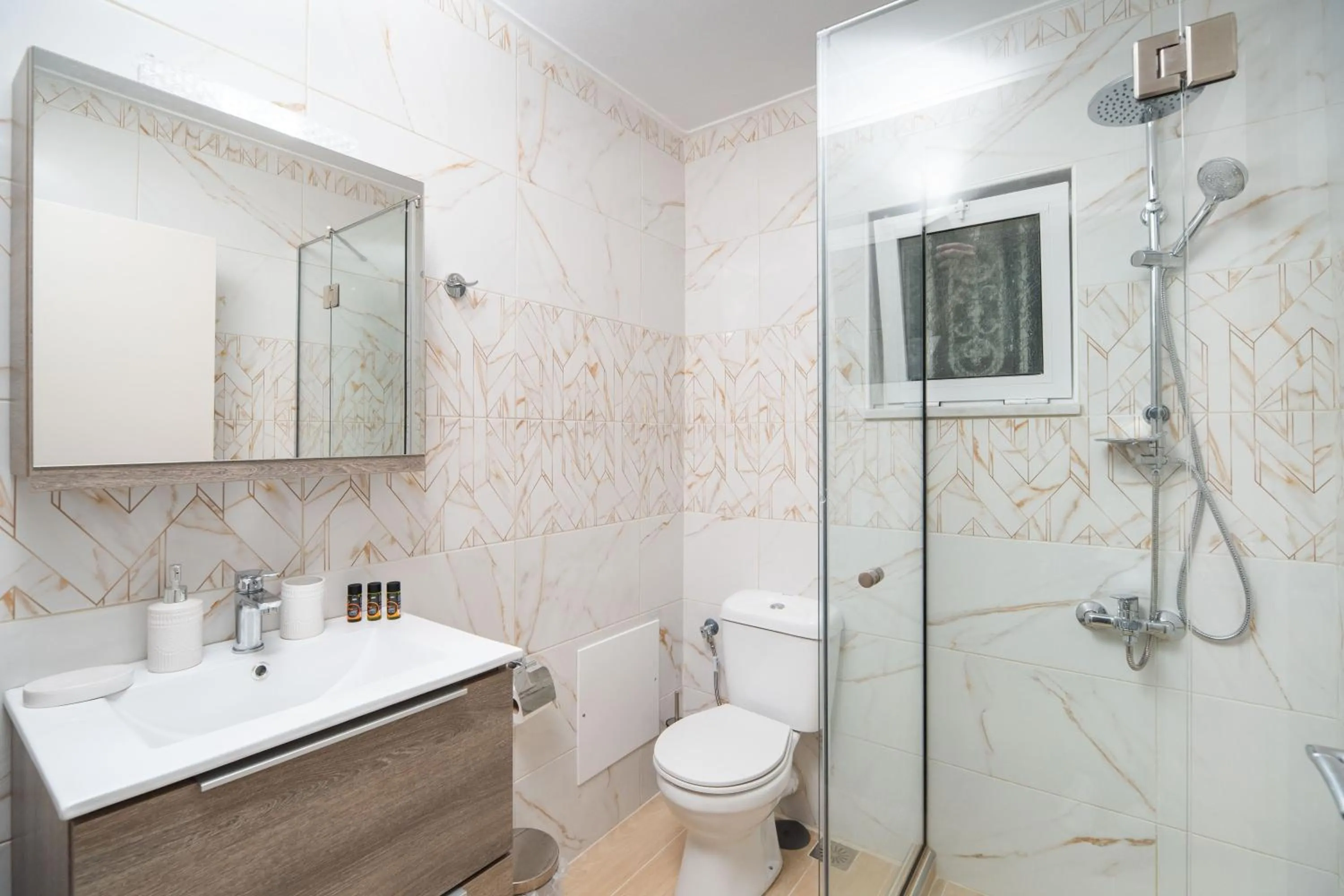 Bathroom in Manos Apartments