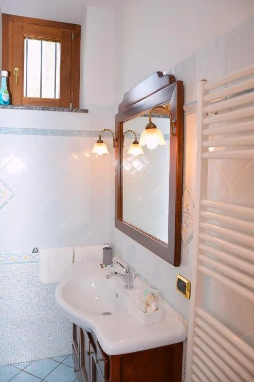 Double Room with Private Bathroom in Agriturismo il Pettirosso