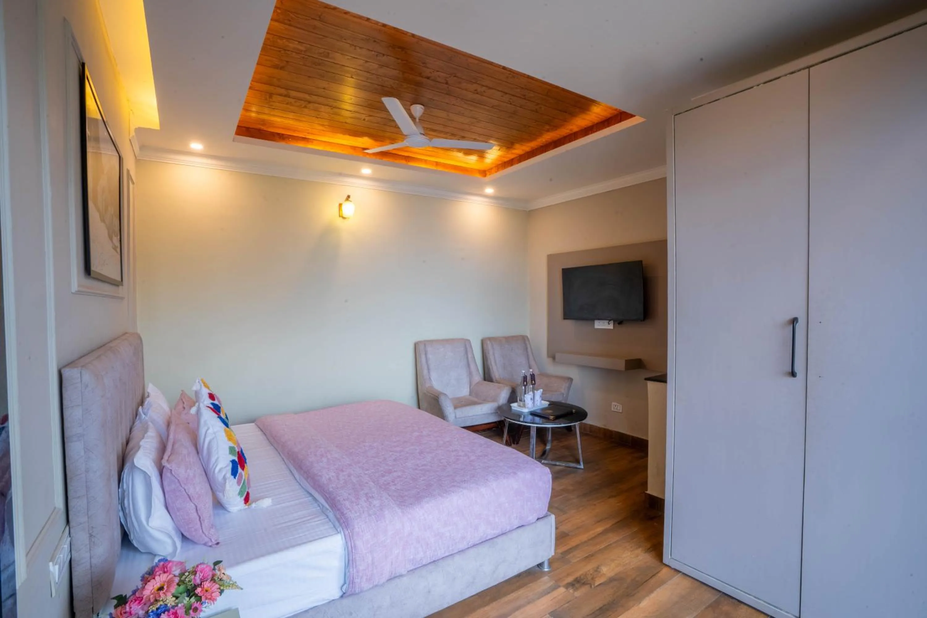 Bed in Perfectstayz Premium Westend at Mall Road