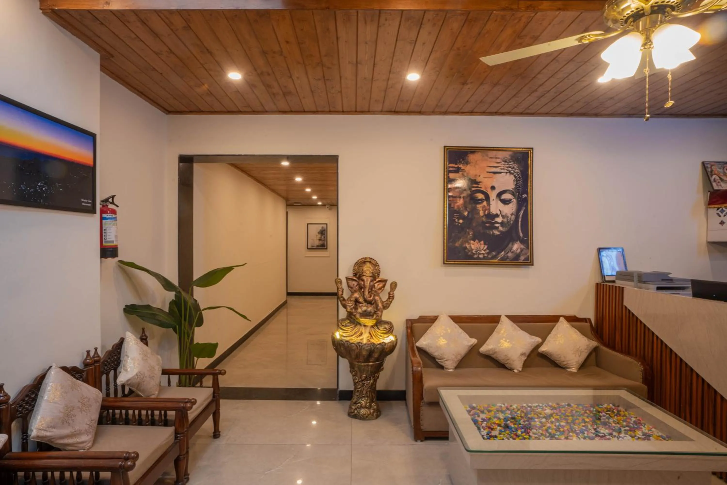 Lobby or reception in Perfectstayz Premium Westend at Mall Road