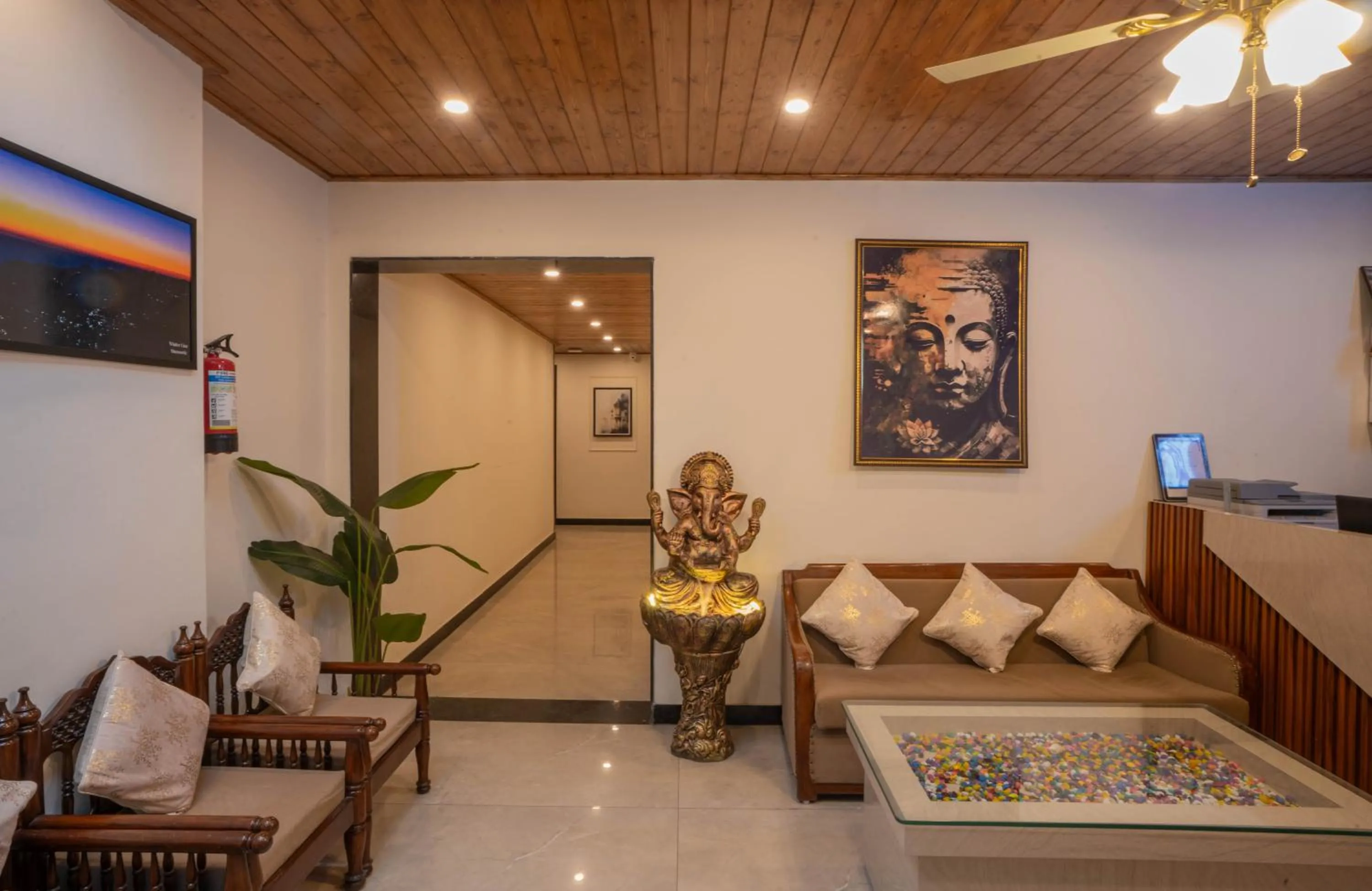 Lobby or reception in Perfectstayz Premium Westend at Mall Road