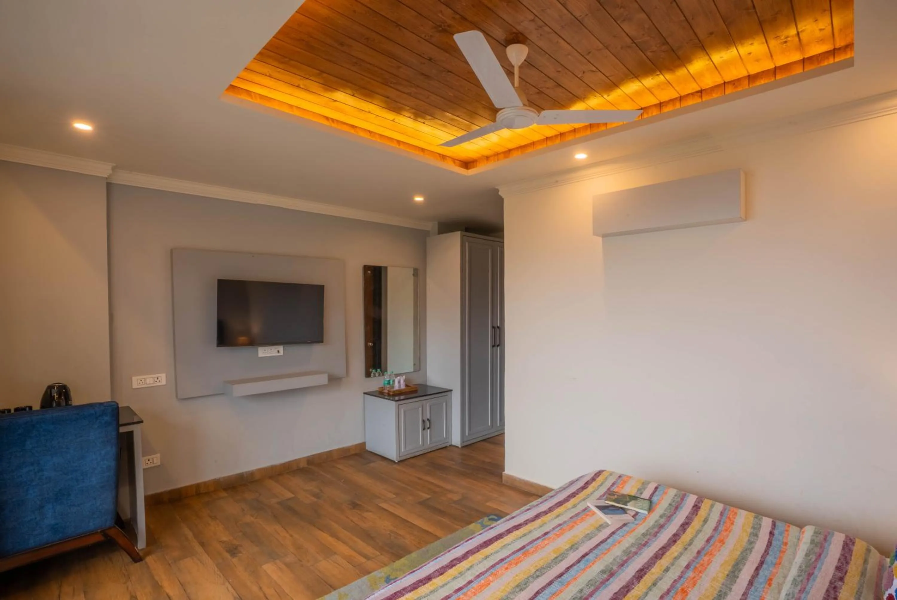 Bed in Perfectstayz Premium Westend at Mall Road