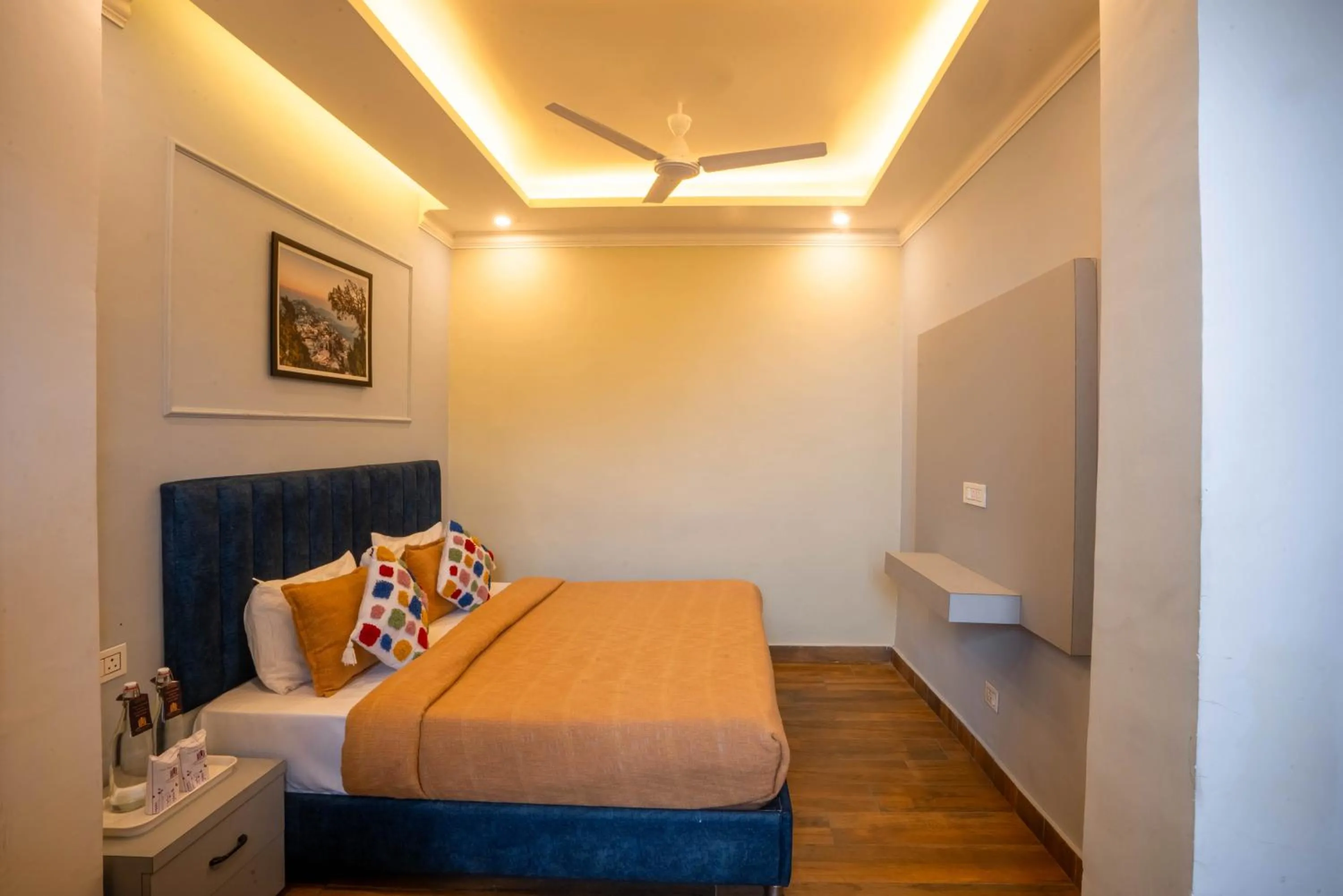 Bed in Perfectstayz Premium Westend at Mall Road
