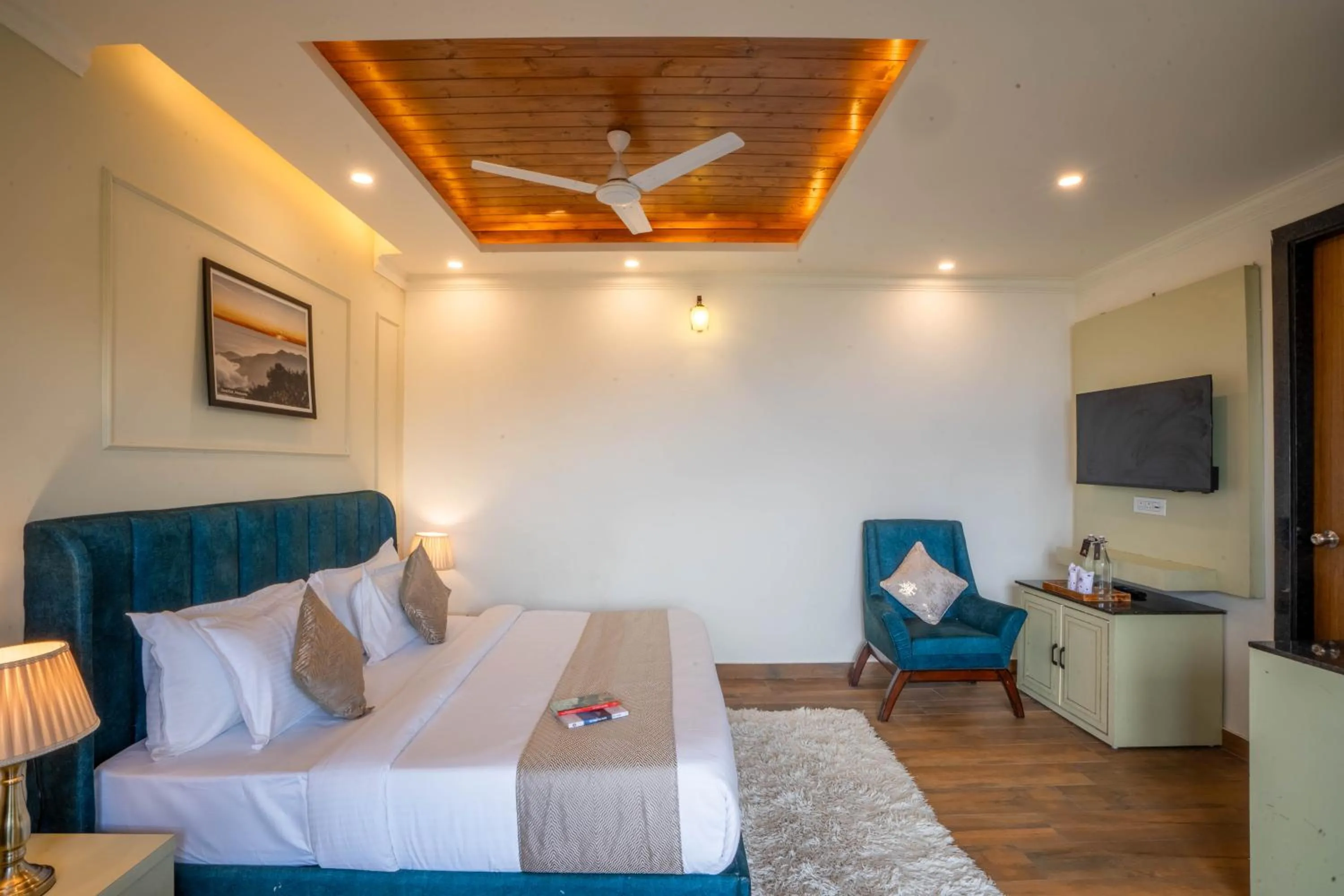 Bed in Perfectstayz Premium Westend at Mall Road