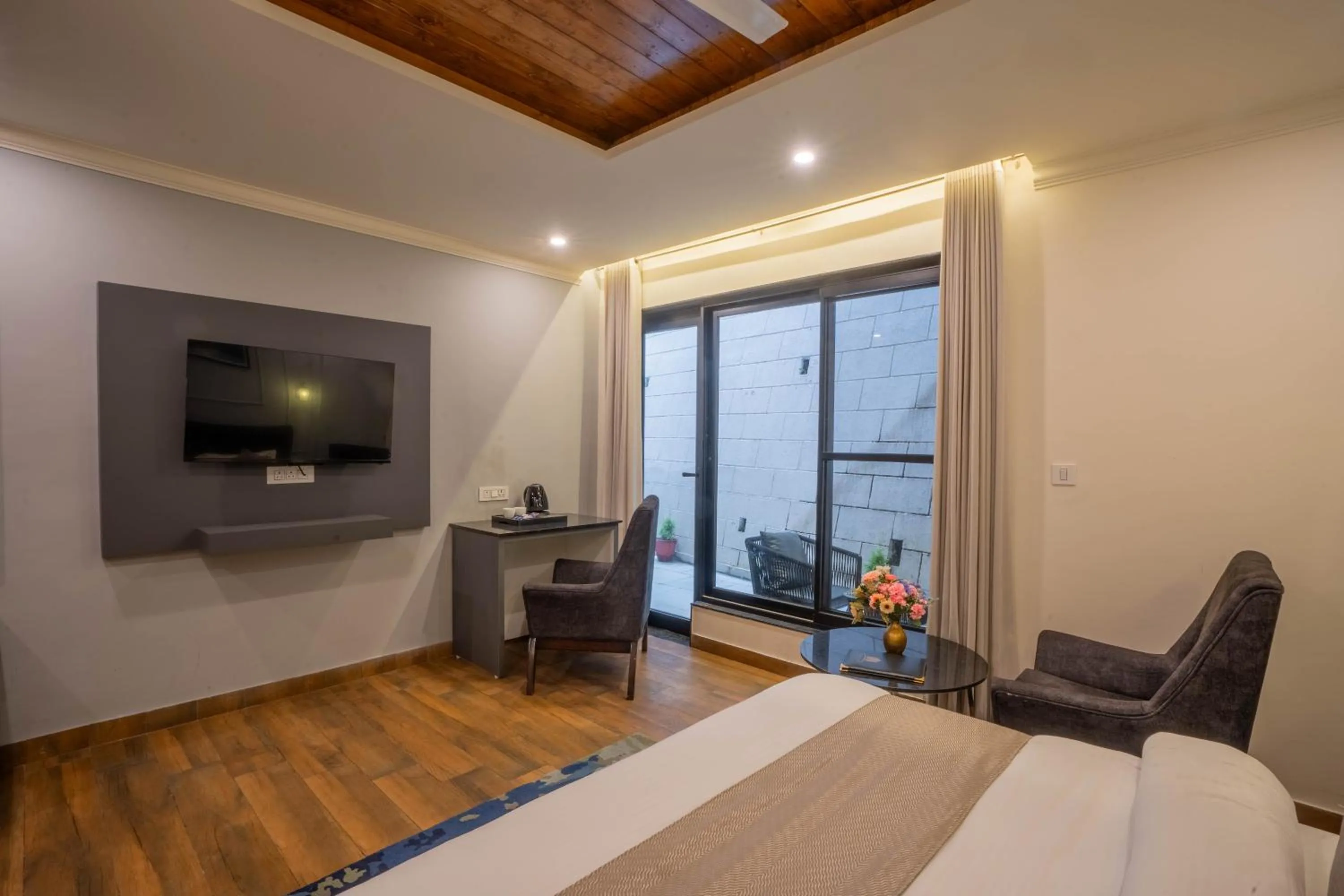 Bed in Perfectstayz Premium Westend at Mall Road