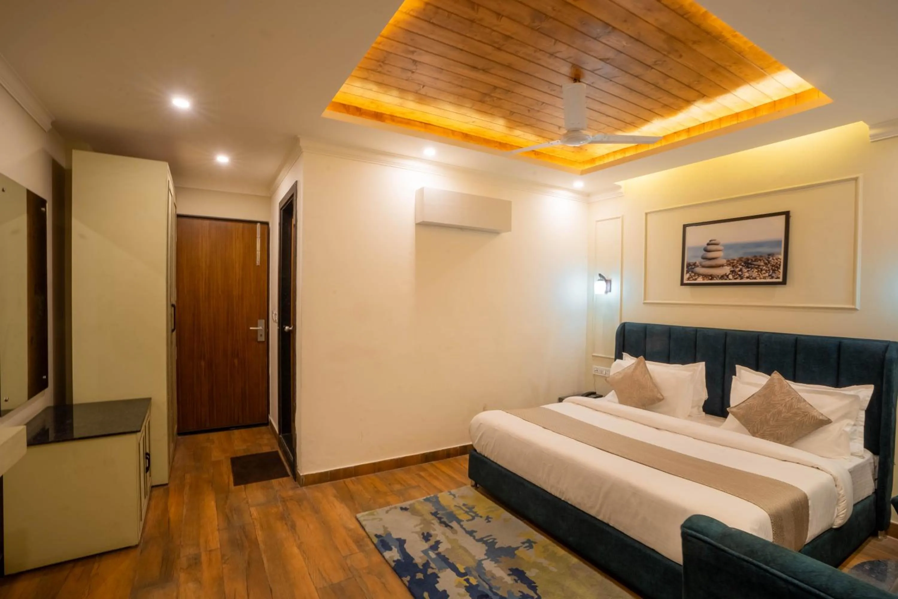 Bed in Perfectstayz Premium Westend at Mall Road