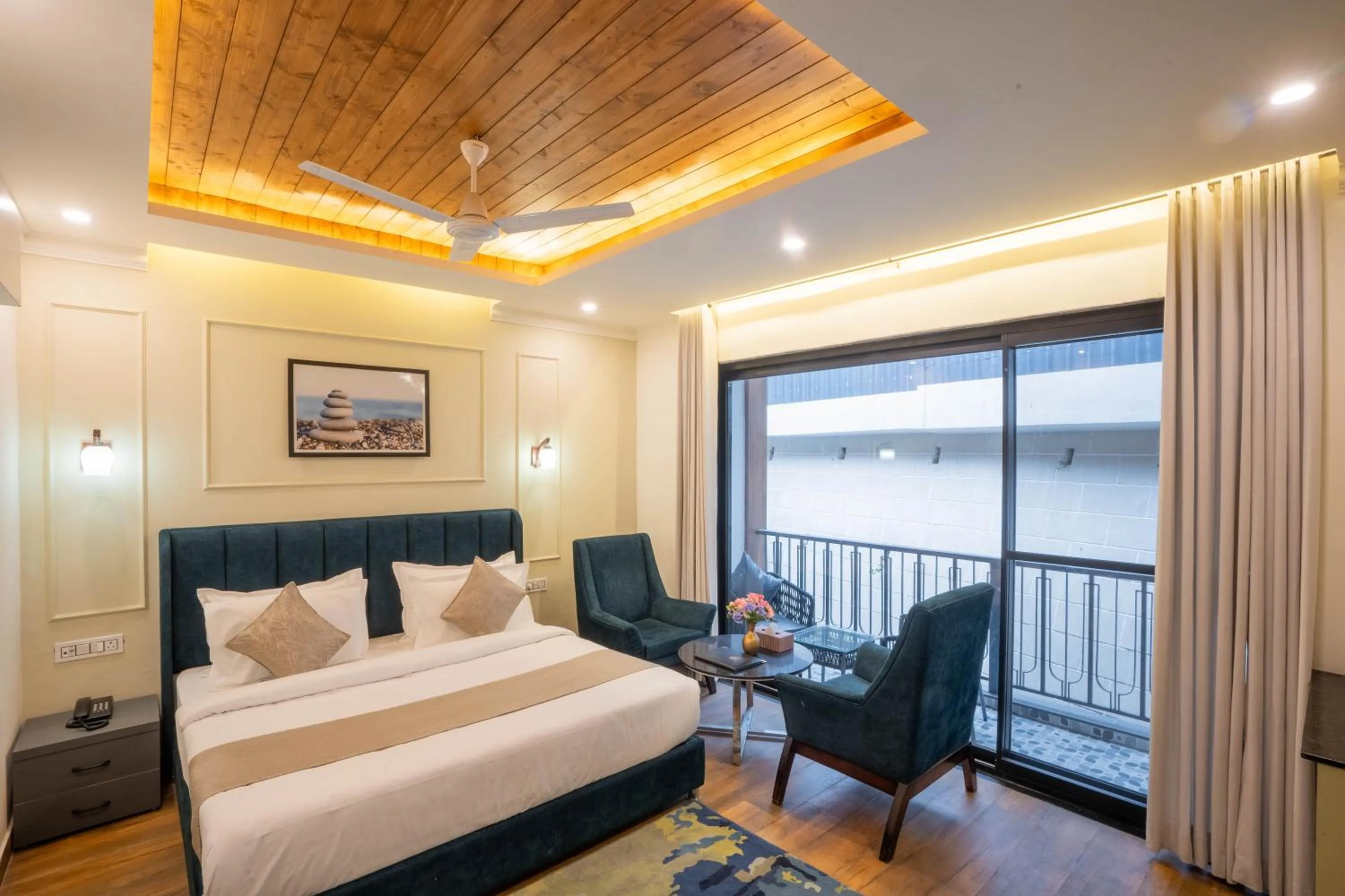 Bed in Perfectstayz Premium Westend at Mall Road