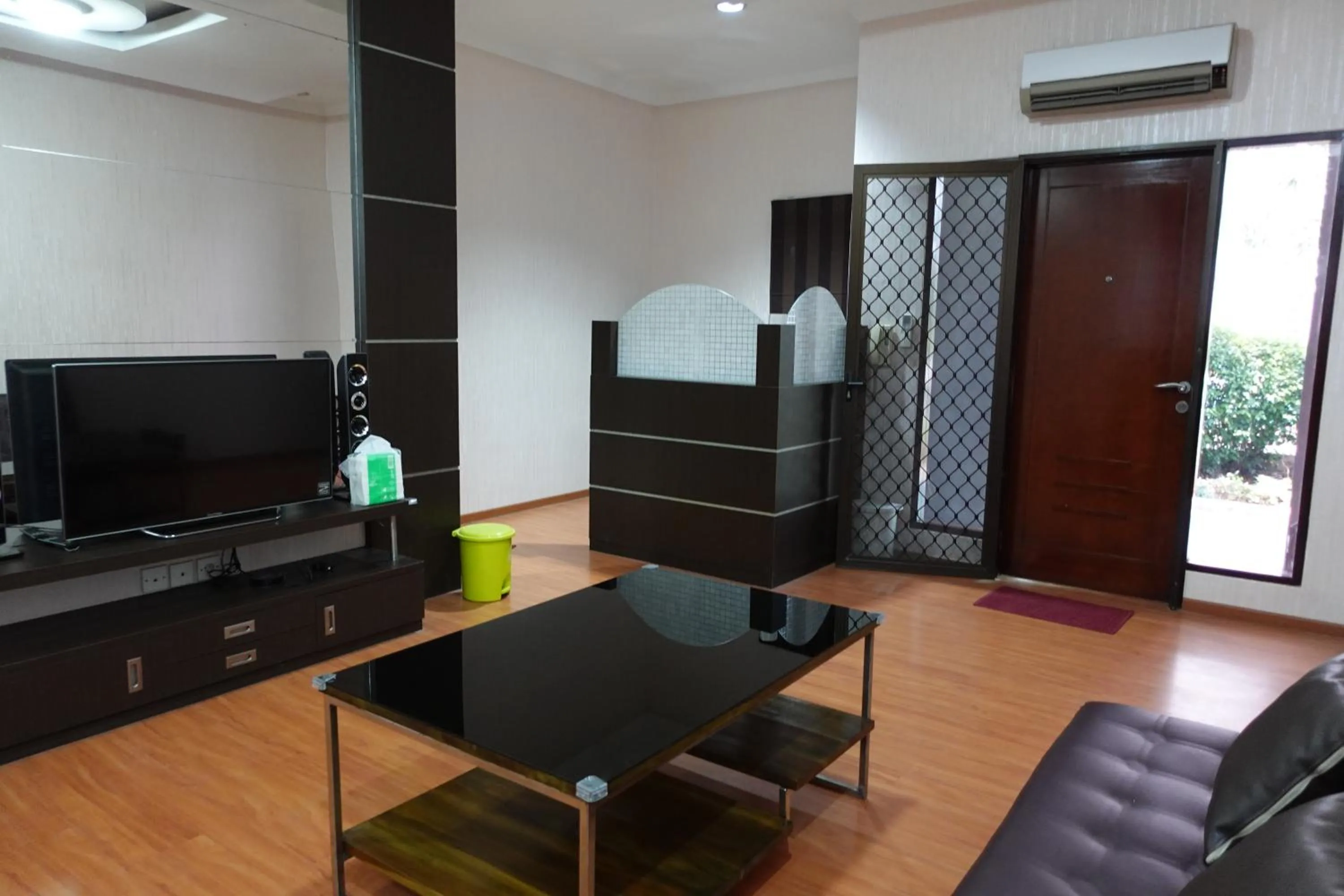 Town House MGR 2, Central Park Mall Area, Pool Side-1st floor
