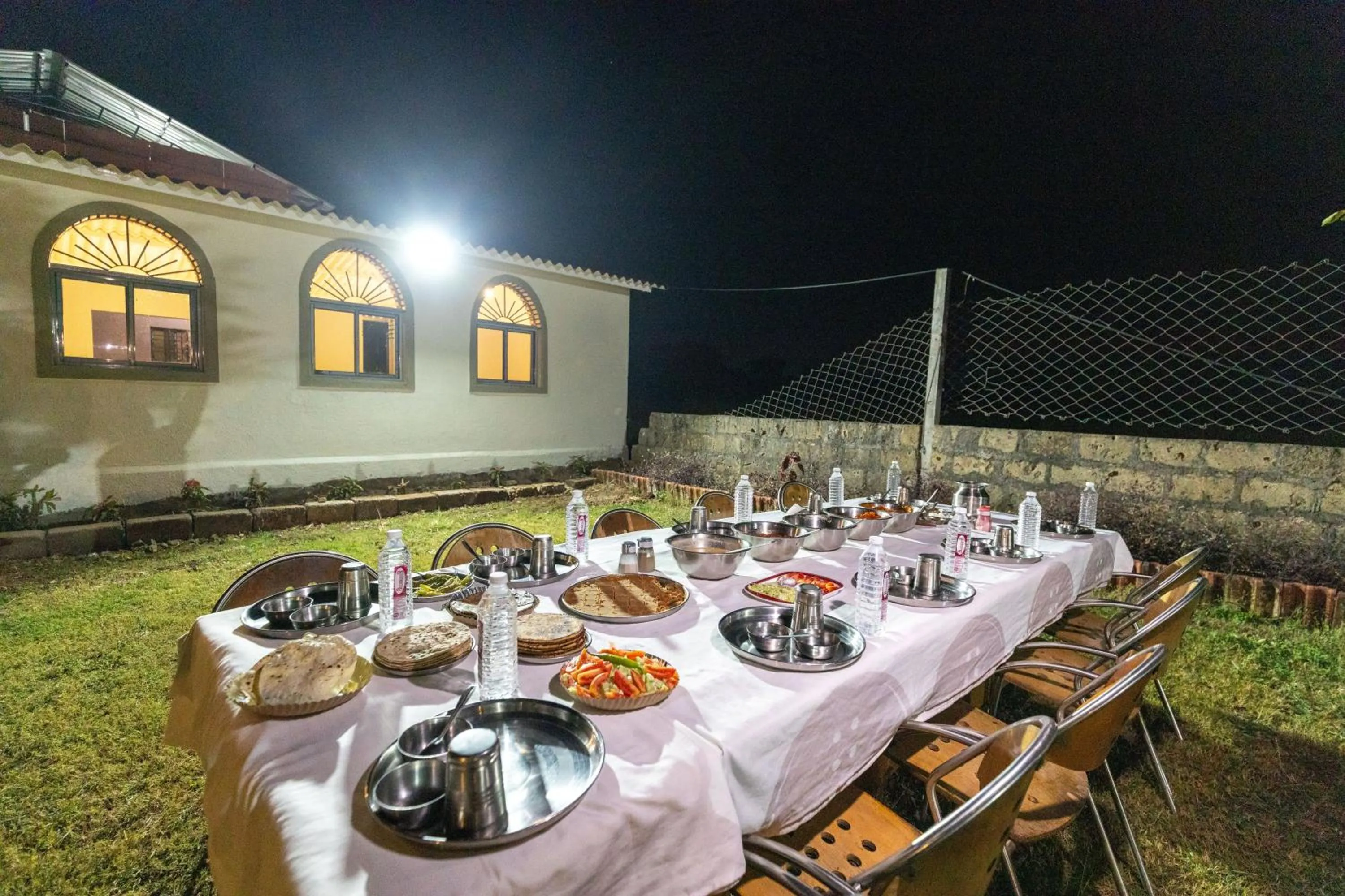 Food in AamraKunj Gir Resort