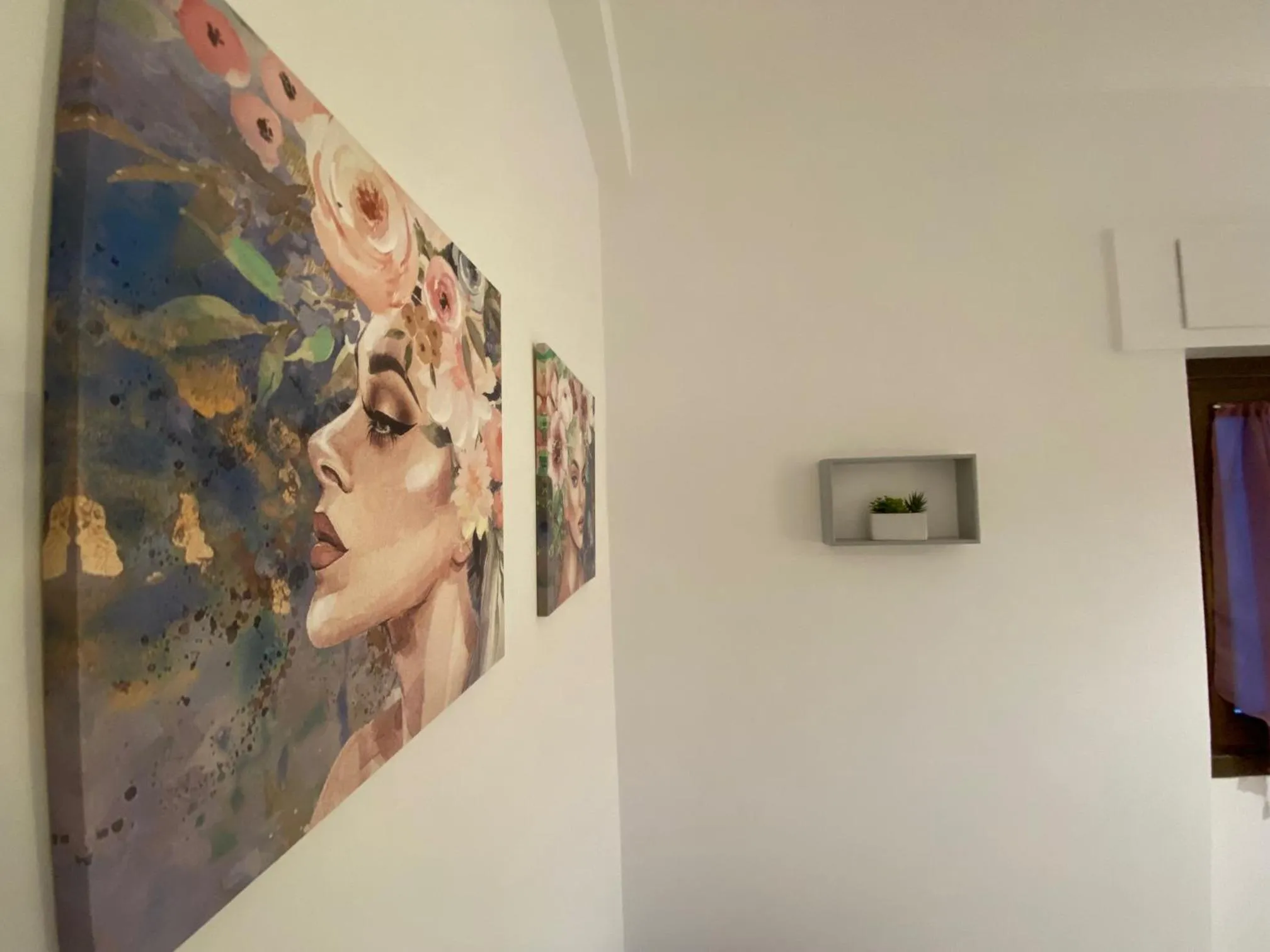 Decorative detail in Le casette di Frà Studios