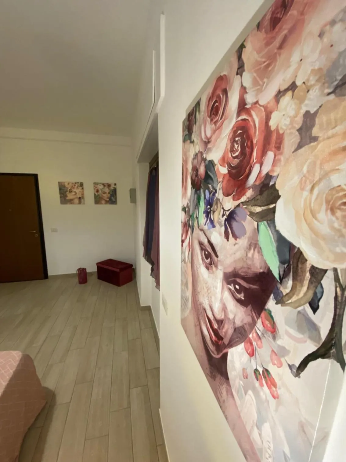 Decorative detail in Le casette di Frà Studios