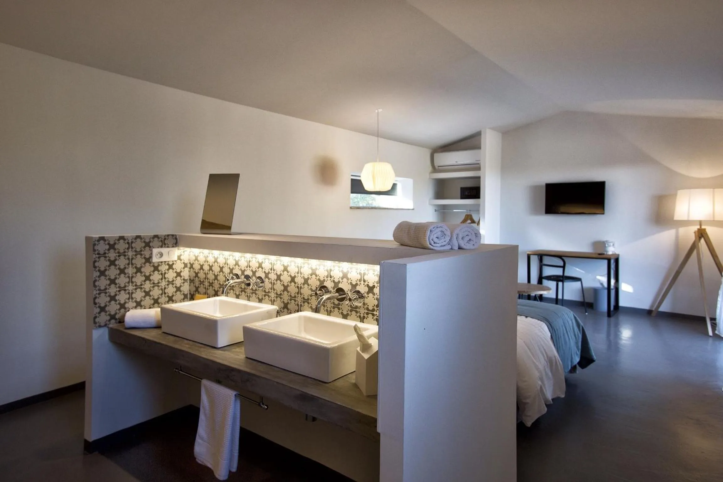 Decorative detail in Hotel Les Chambres de Mila Bonifacio