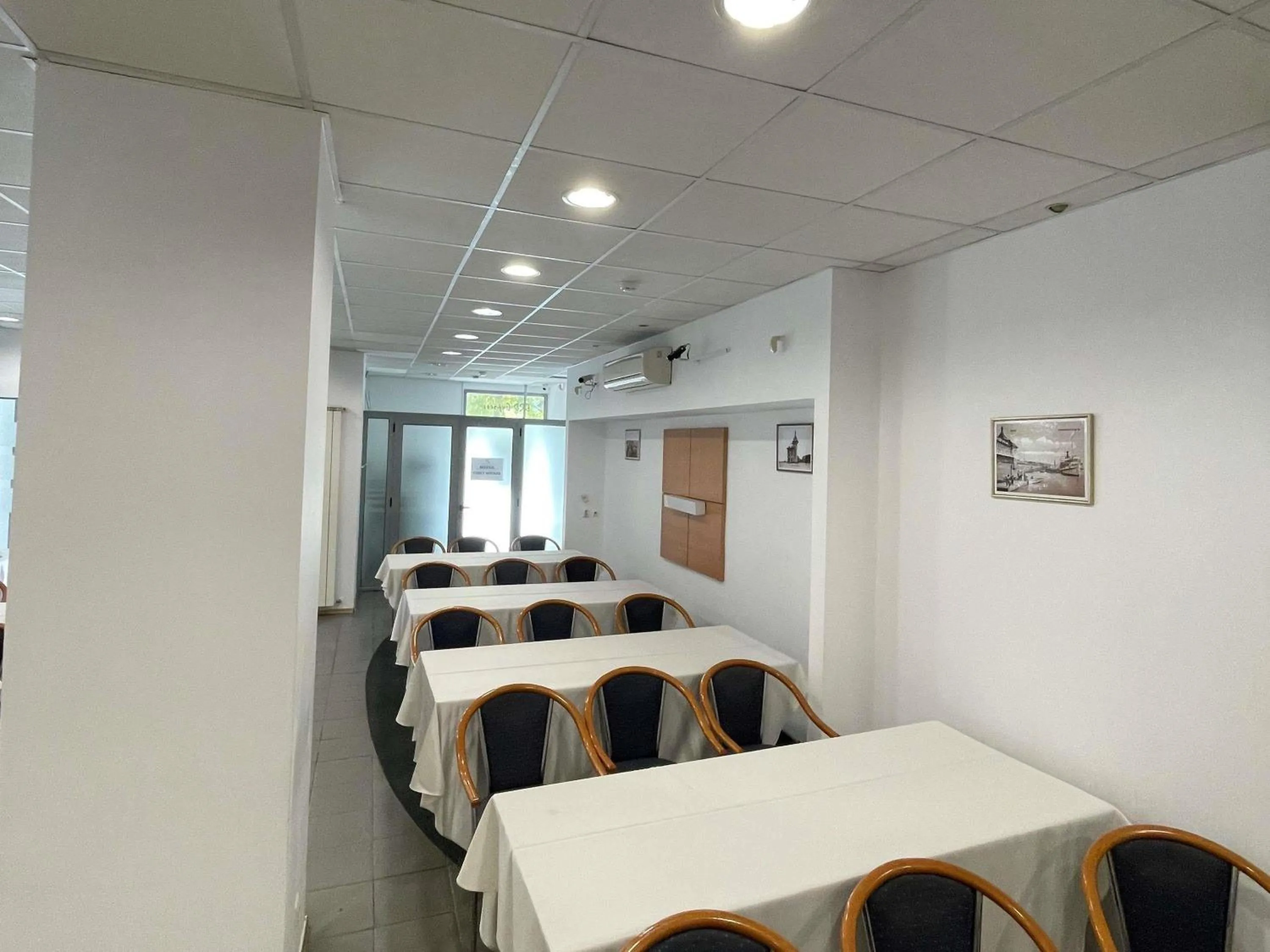 Meeting/conference room in ibis Styles Dunarea Galati