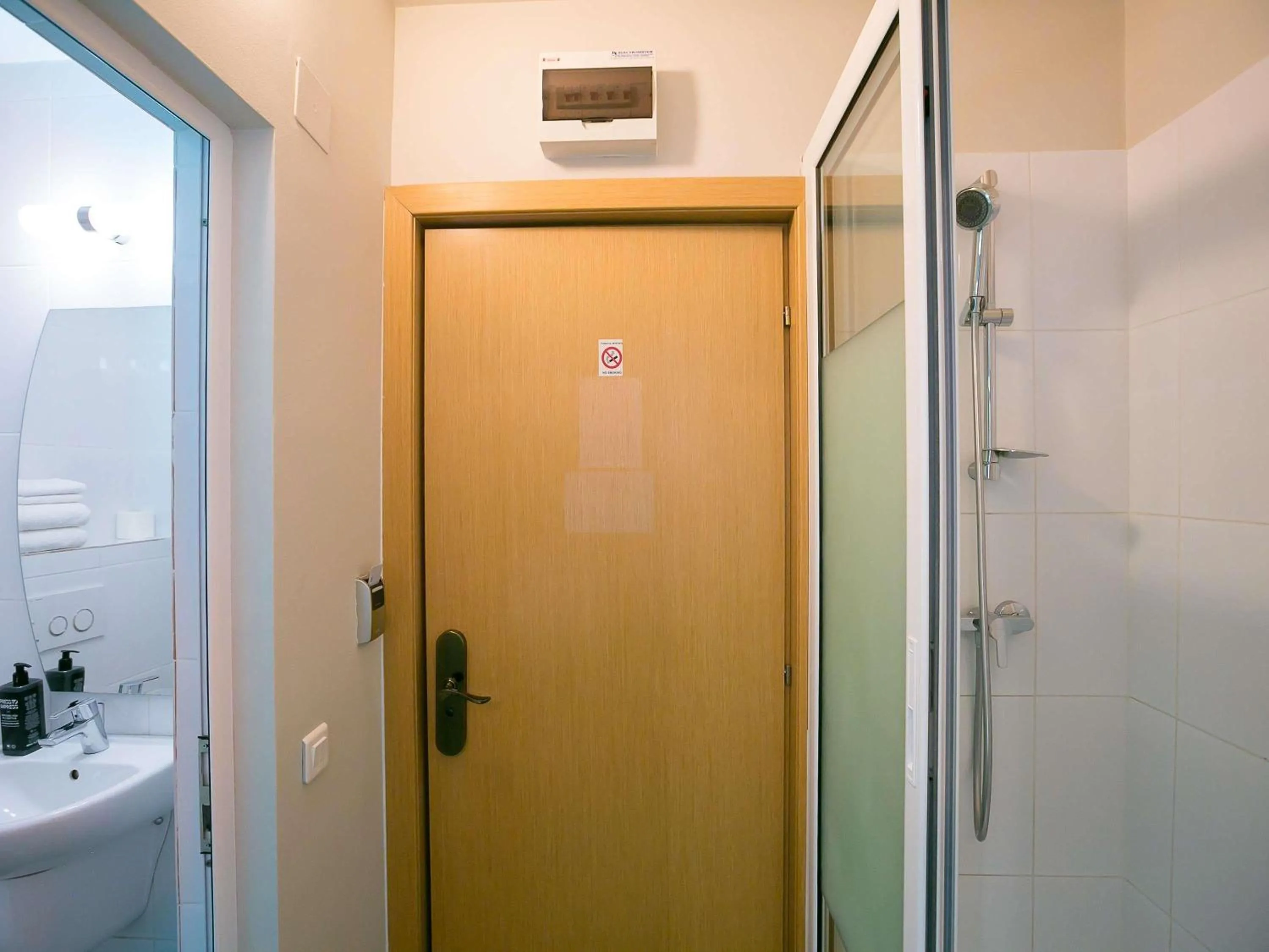 Bedroom in ibis Styles Dunarea Galati