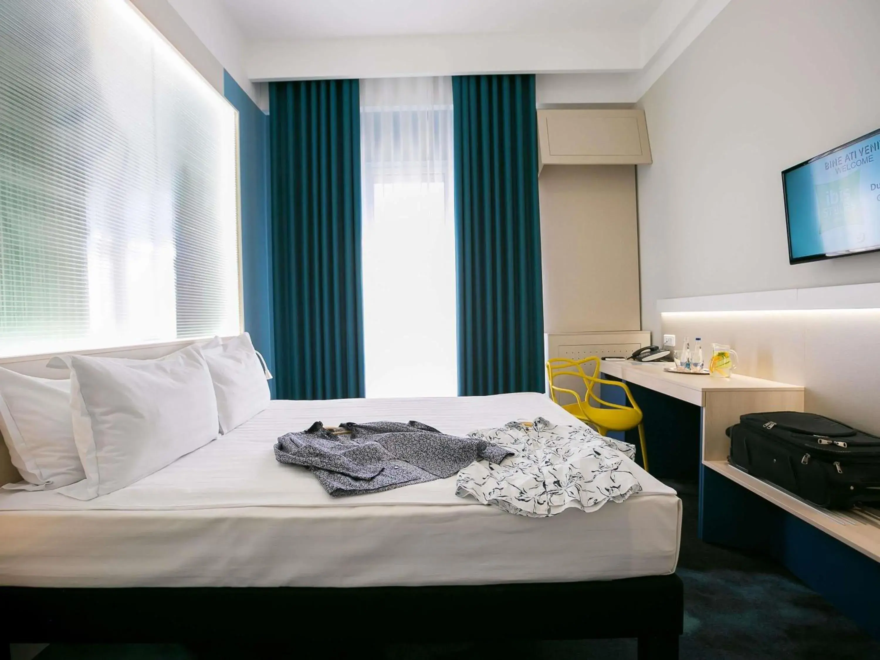 Bedroom, Bed in ibis Styles Dunarea Galati Bedroom, Bed in ibis Styles Dunarea Galati